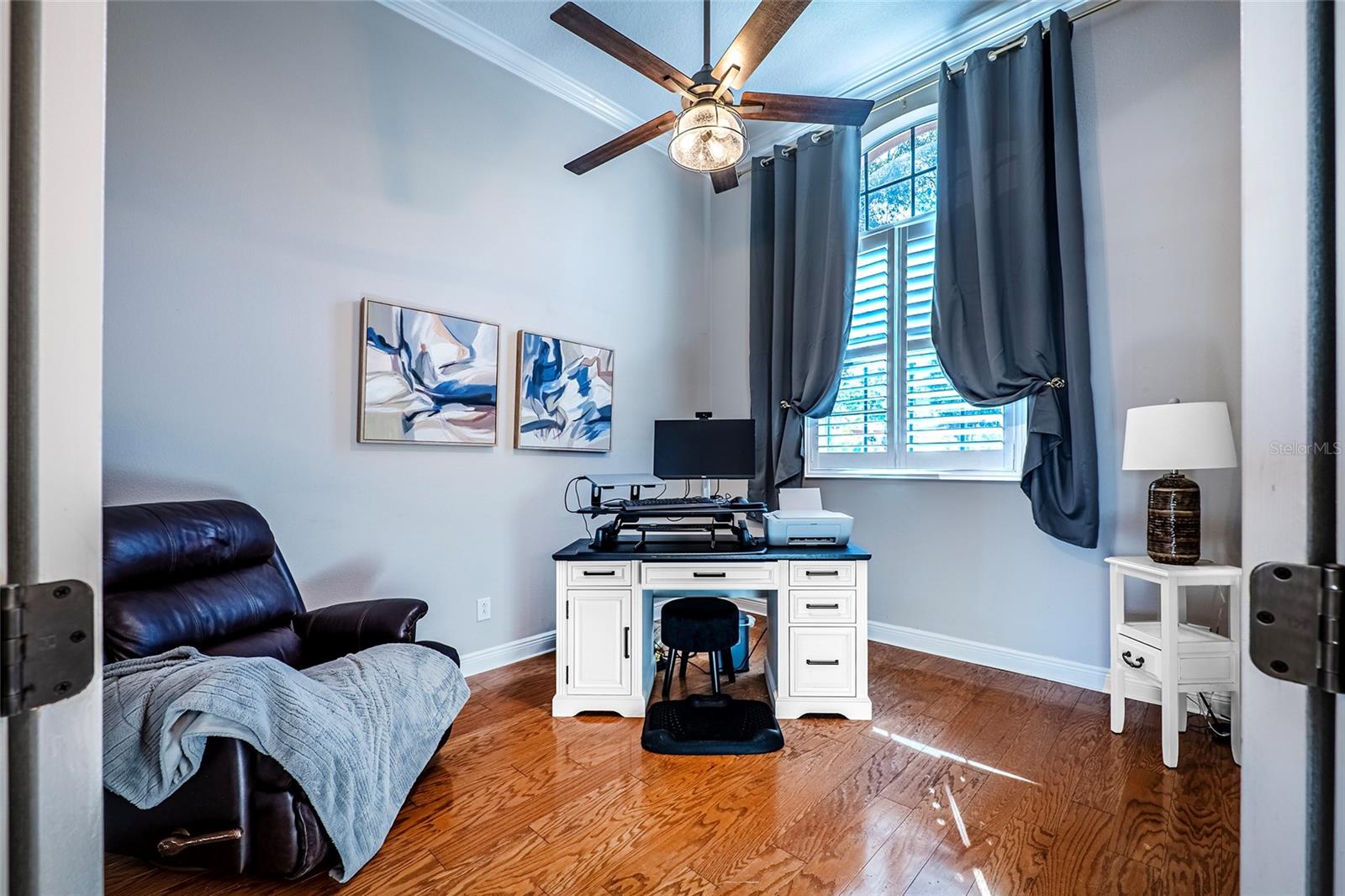 Image 26 of 75 For 10653 Garda Drive