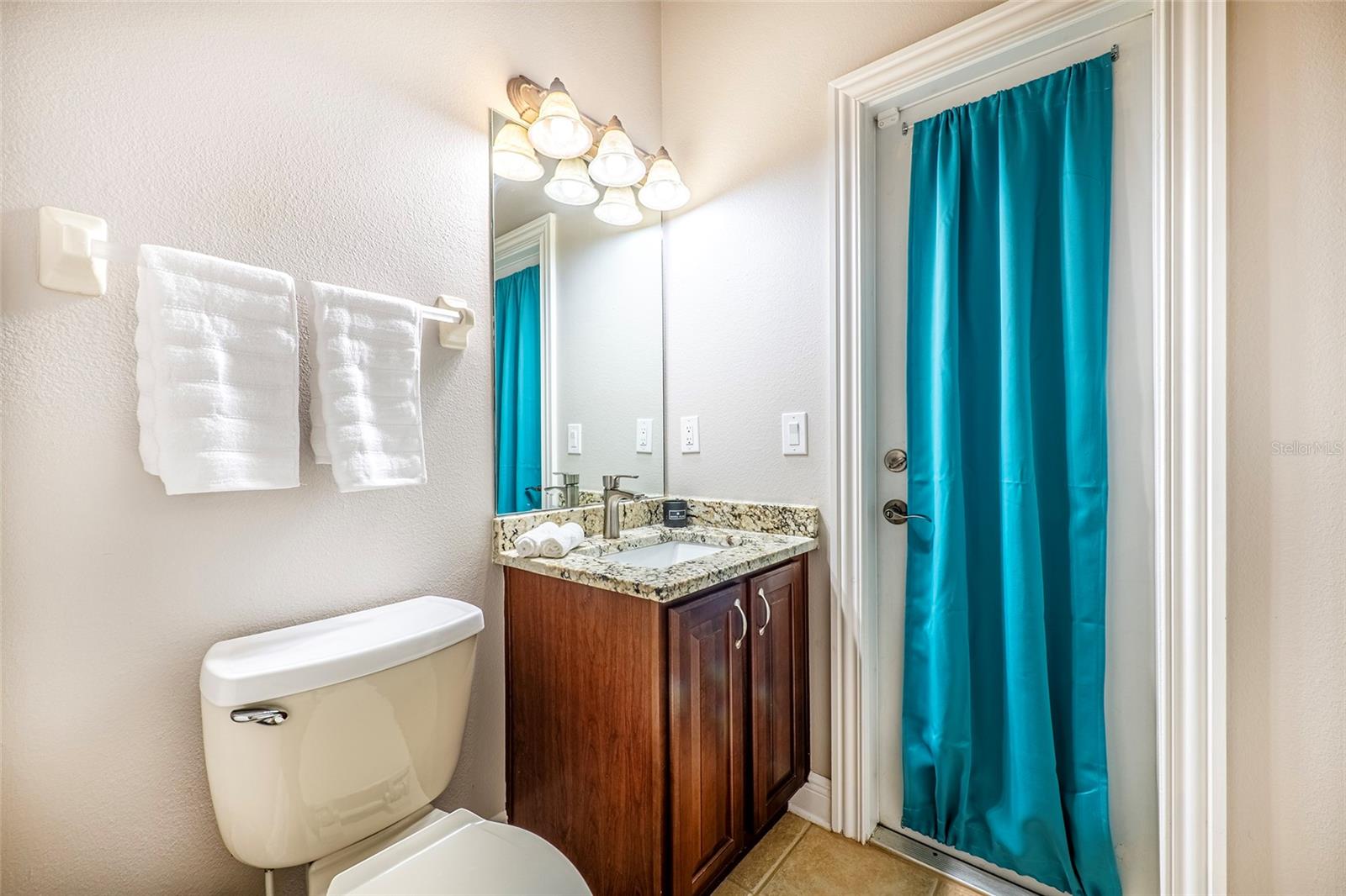 Image 30 of 75 For 10653 Garda Drive