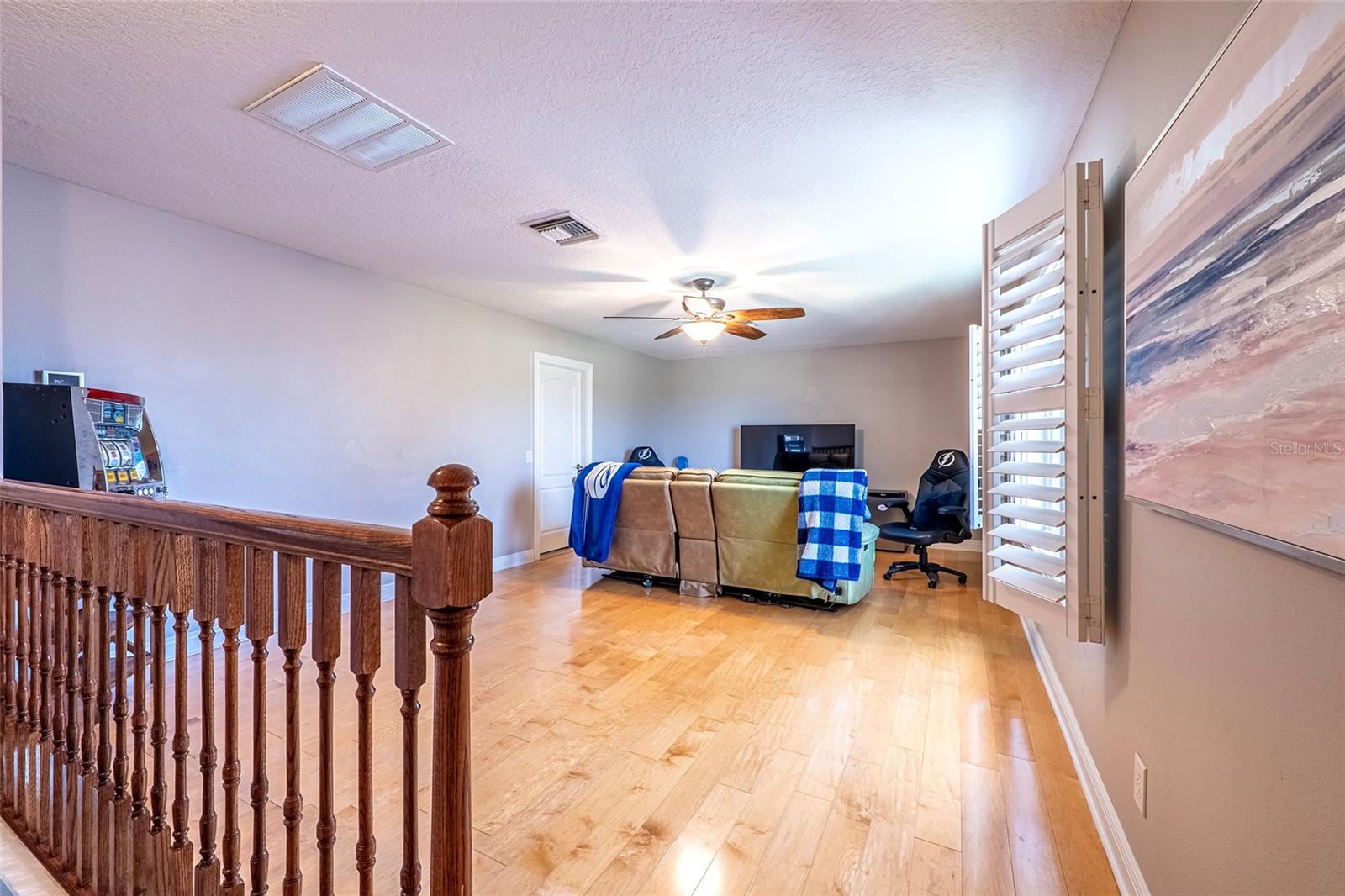 Image 38 of 75 For 10653 Garda Drive