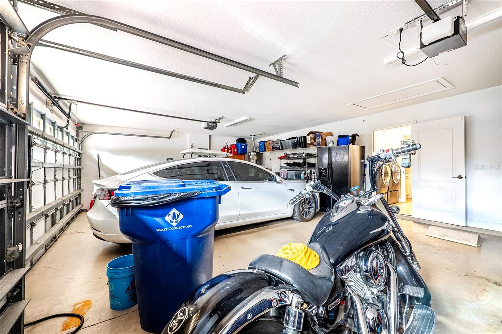 Image 42 of 75 For 10653 Garda Drive