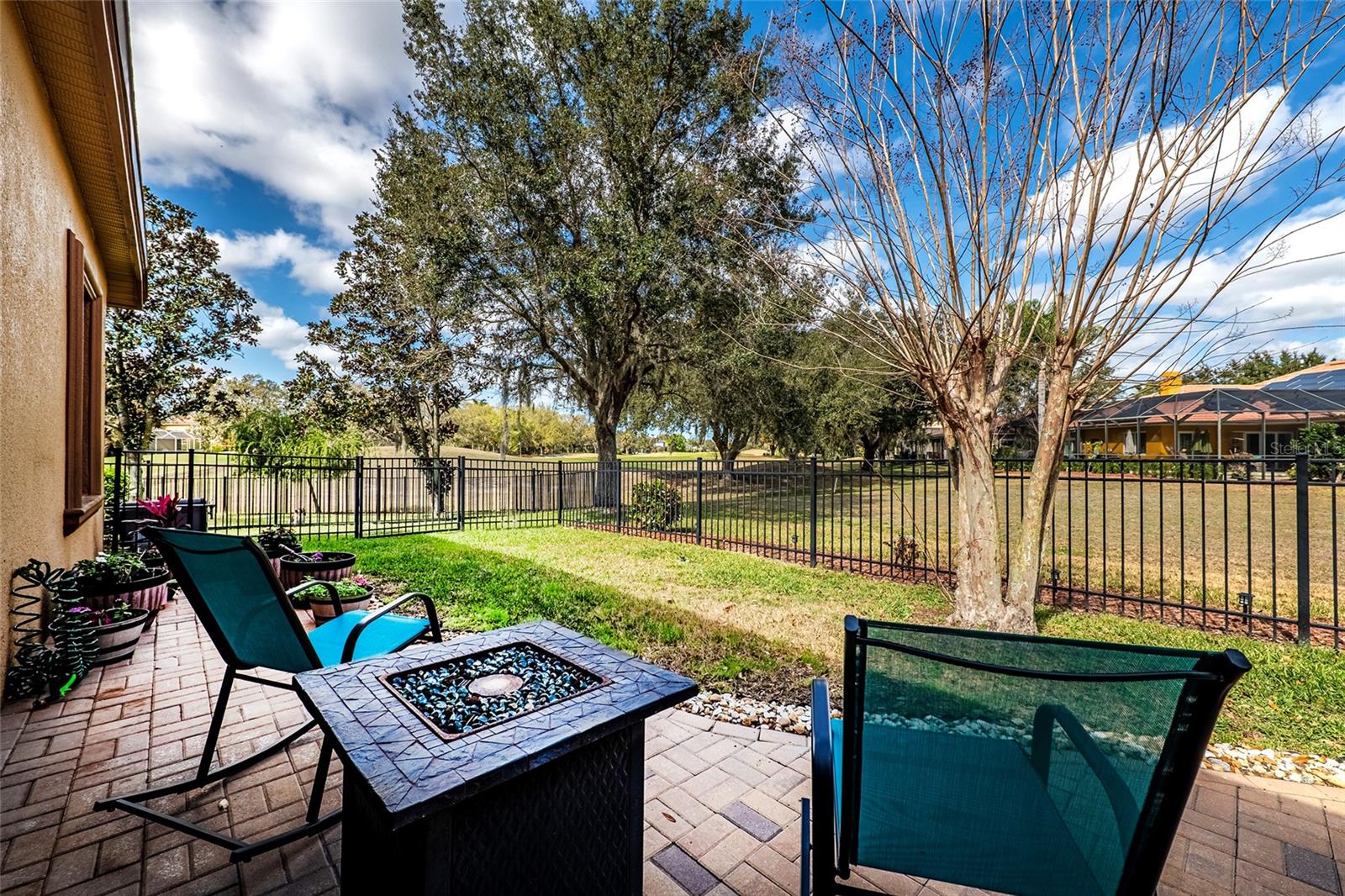 Image 48 of 75 For 10653 Garda Drive