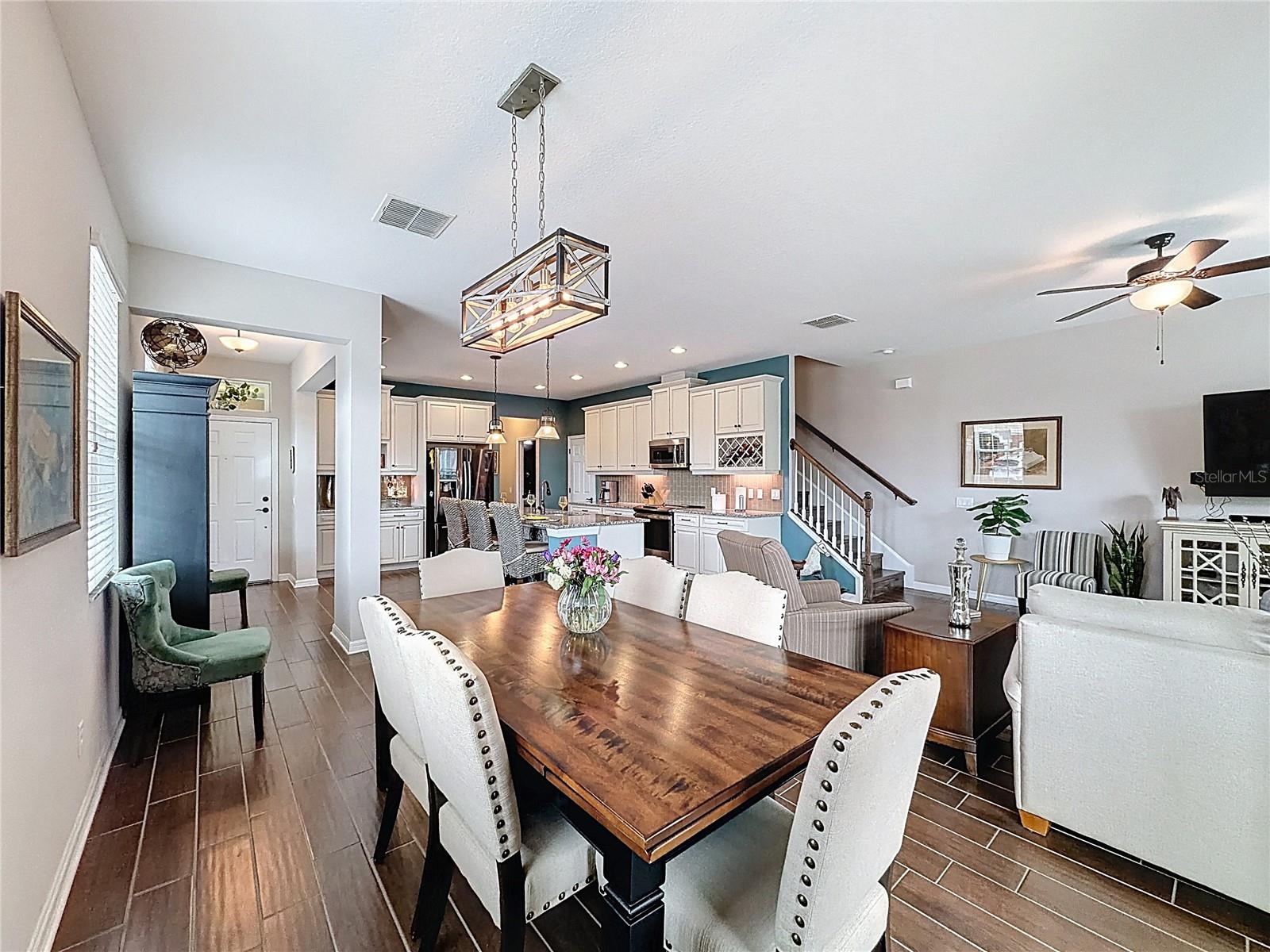 Image 11 of 51 For 1914 Lake Waters Place