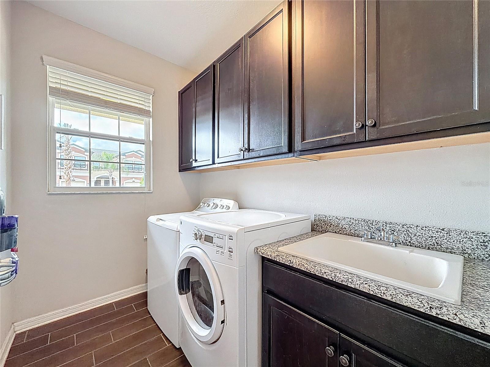 Image 17 of 51 For 1914 Lake Waters Place