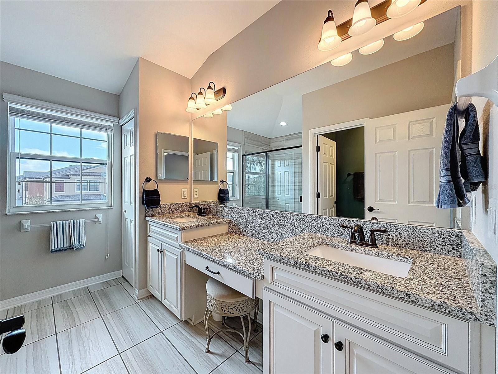 Image 22 of 51 For 1914 Lake Waters Place