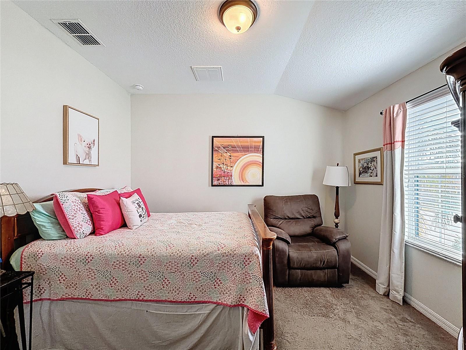 Image 25 of 51 For 1914 Lake Waters Place