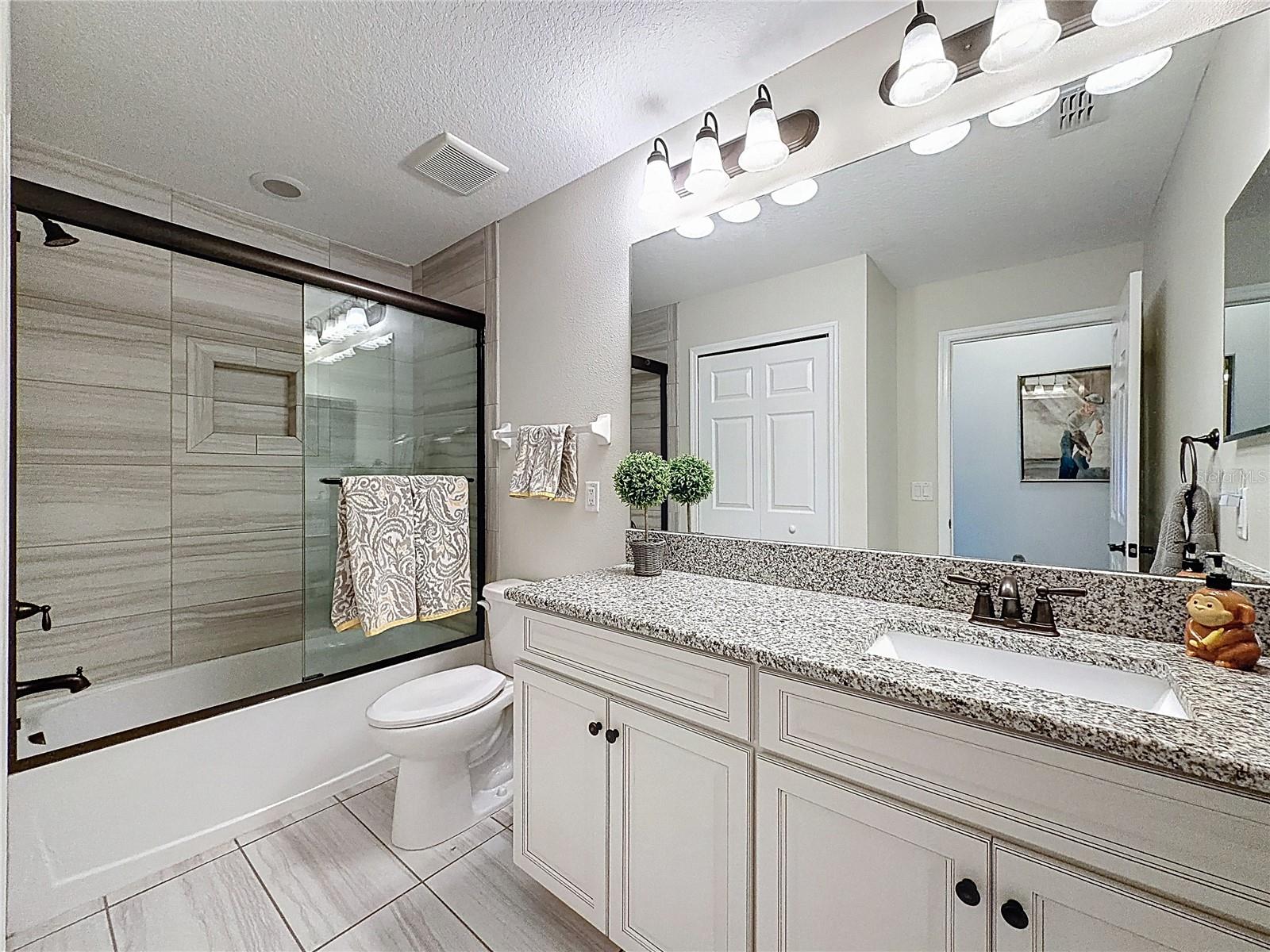 Image 26 of 51 For 1914 Lake Waters Place