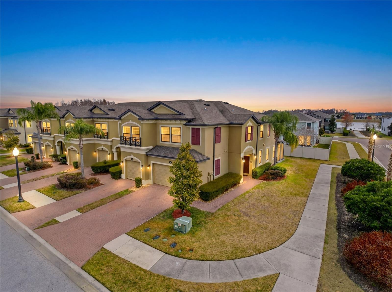 Image 29 of 51 For 1914 Lake Waters Place