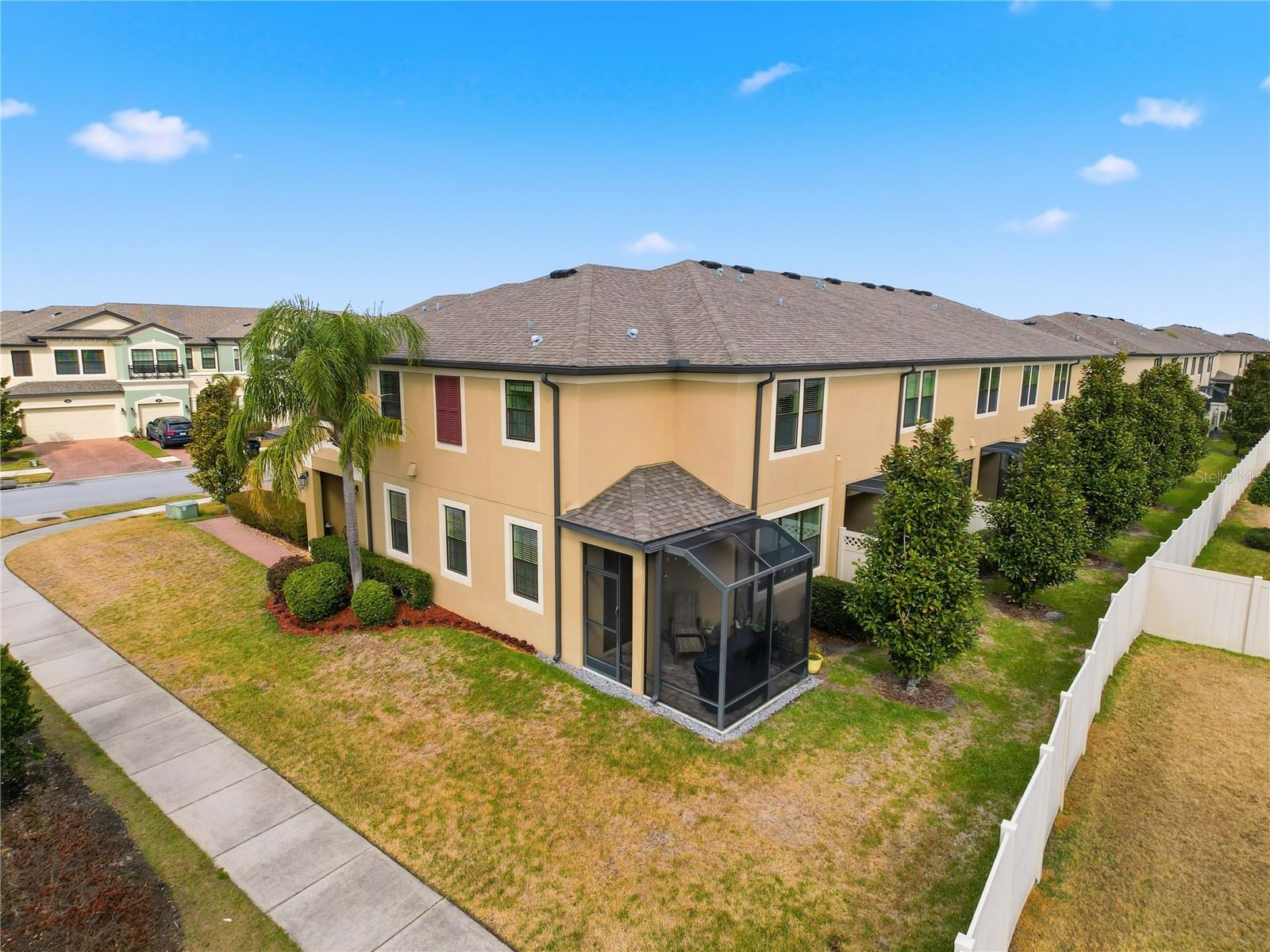 Image 33 of 51 For 1914 Lake Waters Place