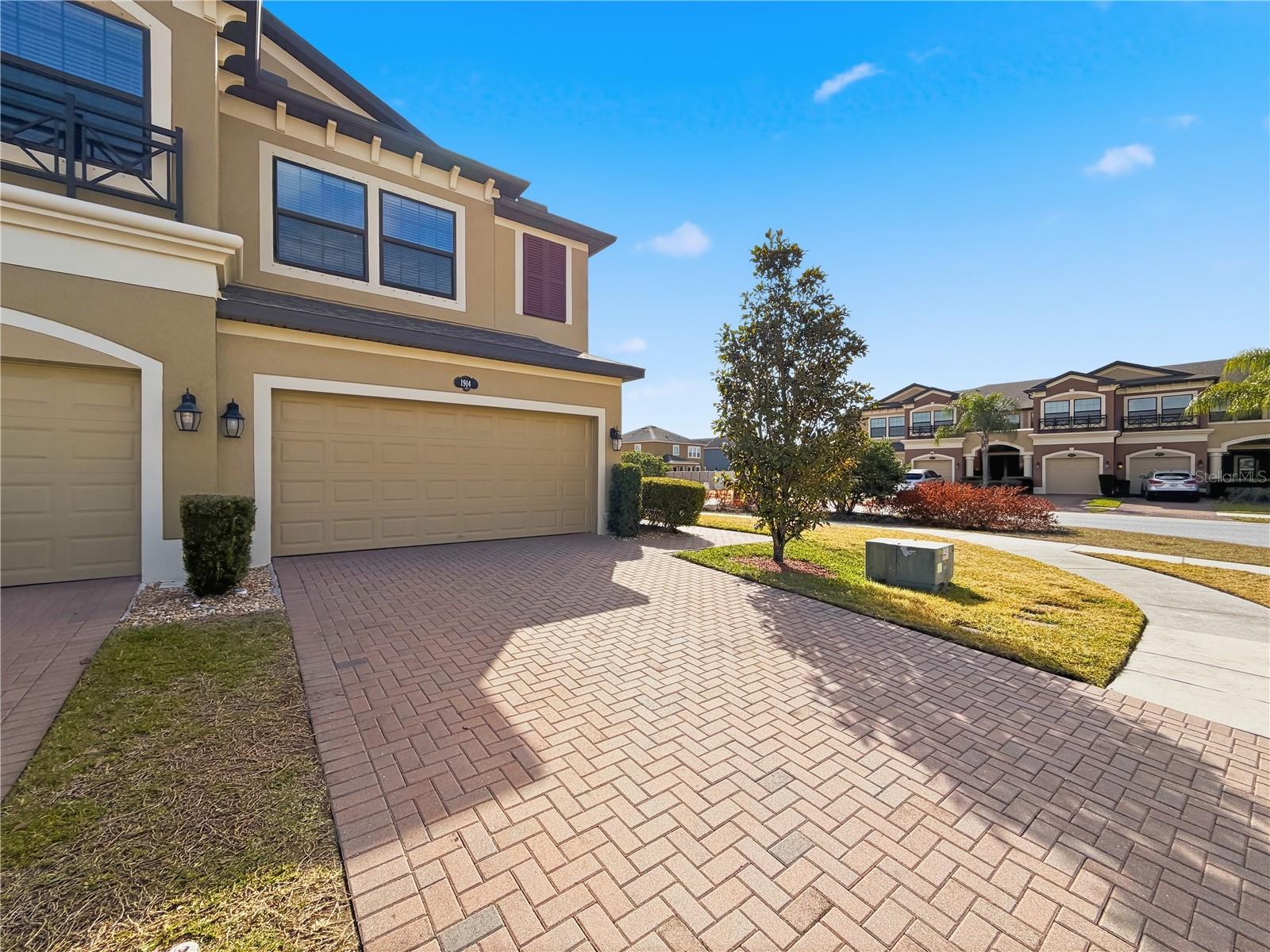 Image 34 of 51 For 1914 Lake Waters Place