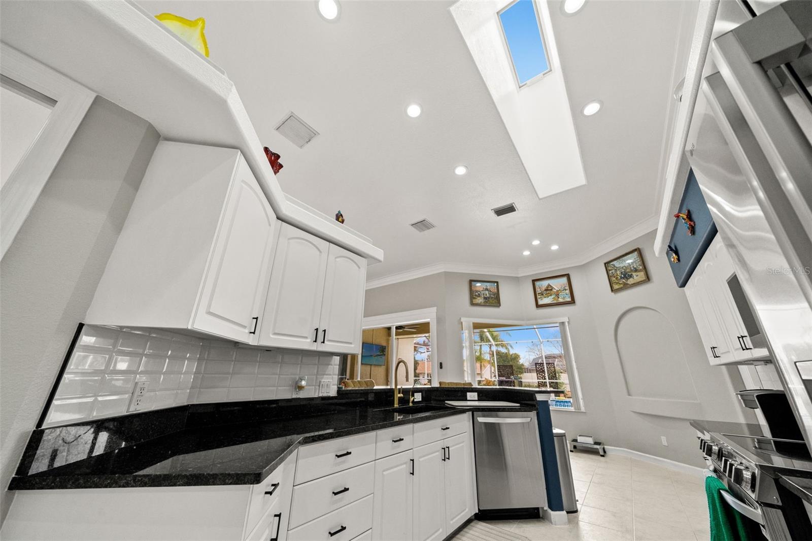 Image 14 of 66 For 3434 Rosebay Court