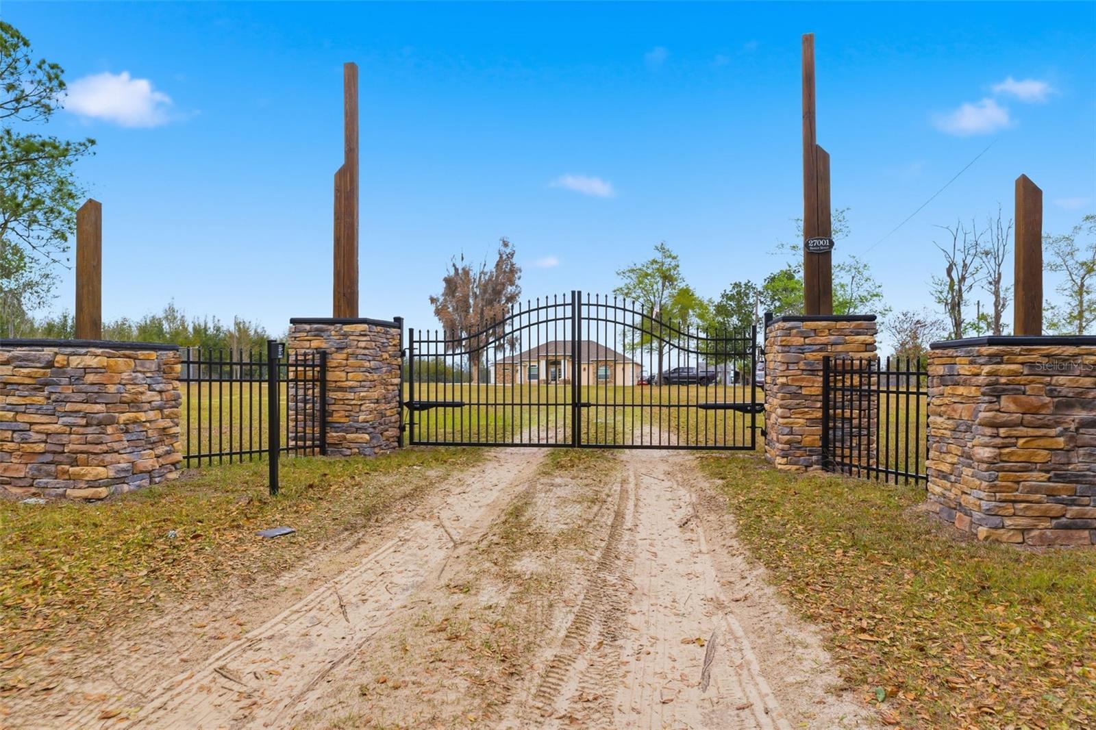 Image 2 of 55 For 27001 Baxter Street