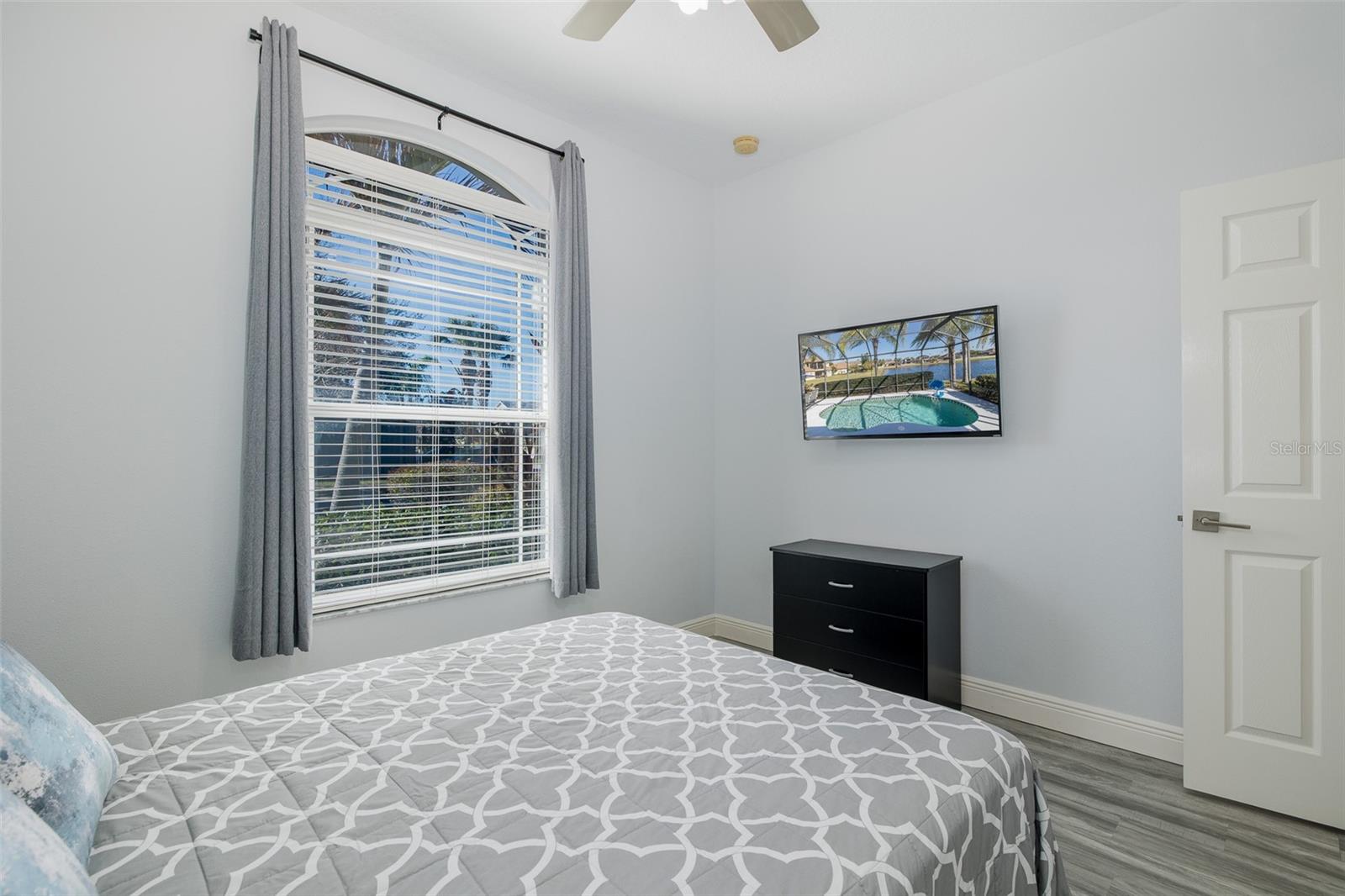 Image 27 of 98 For 20301 Falling Rock Drive