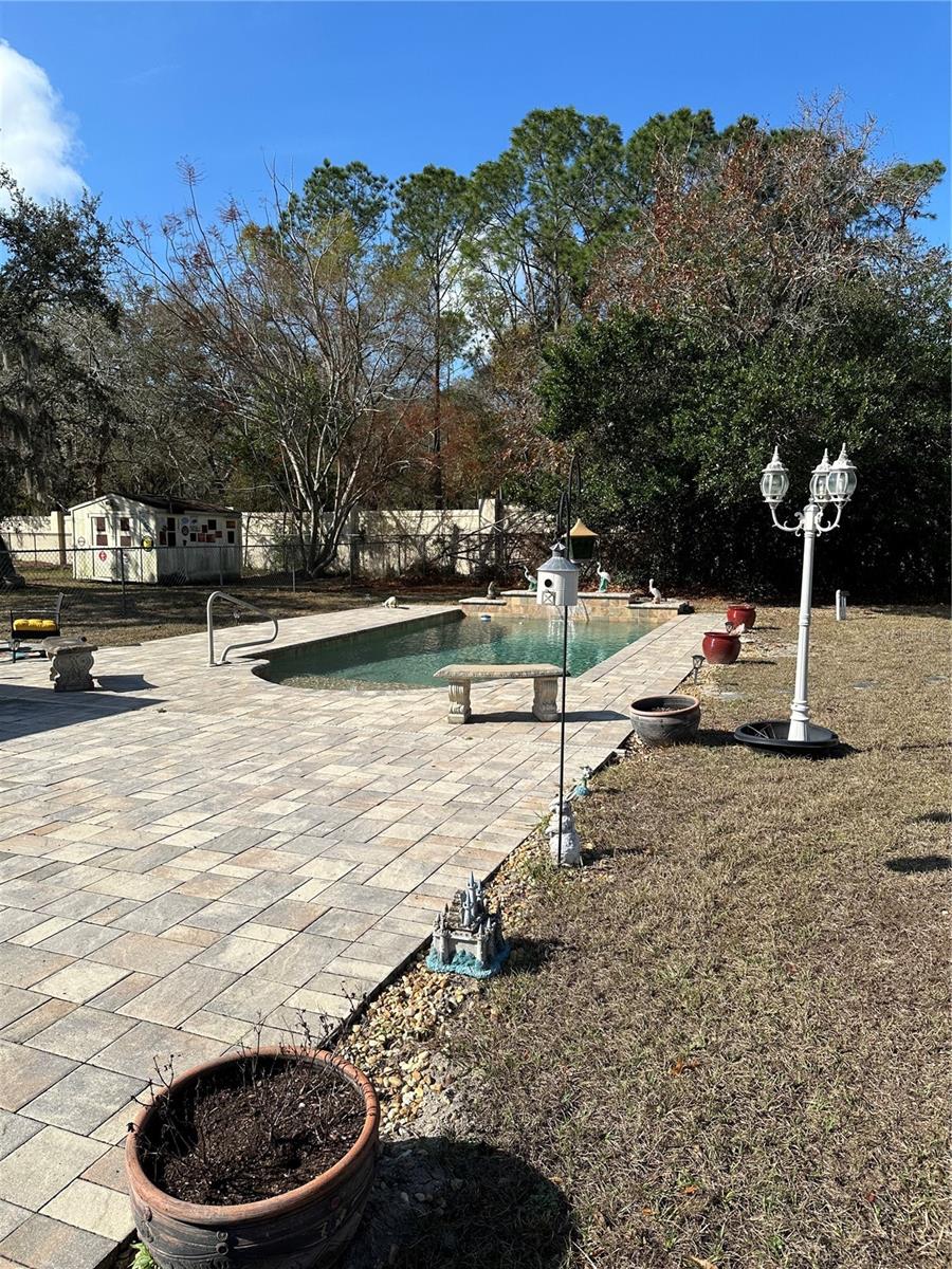 Image 2 of 23 For 1427 Amy Circle