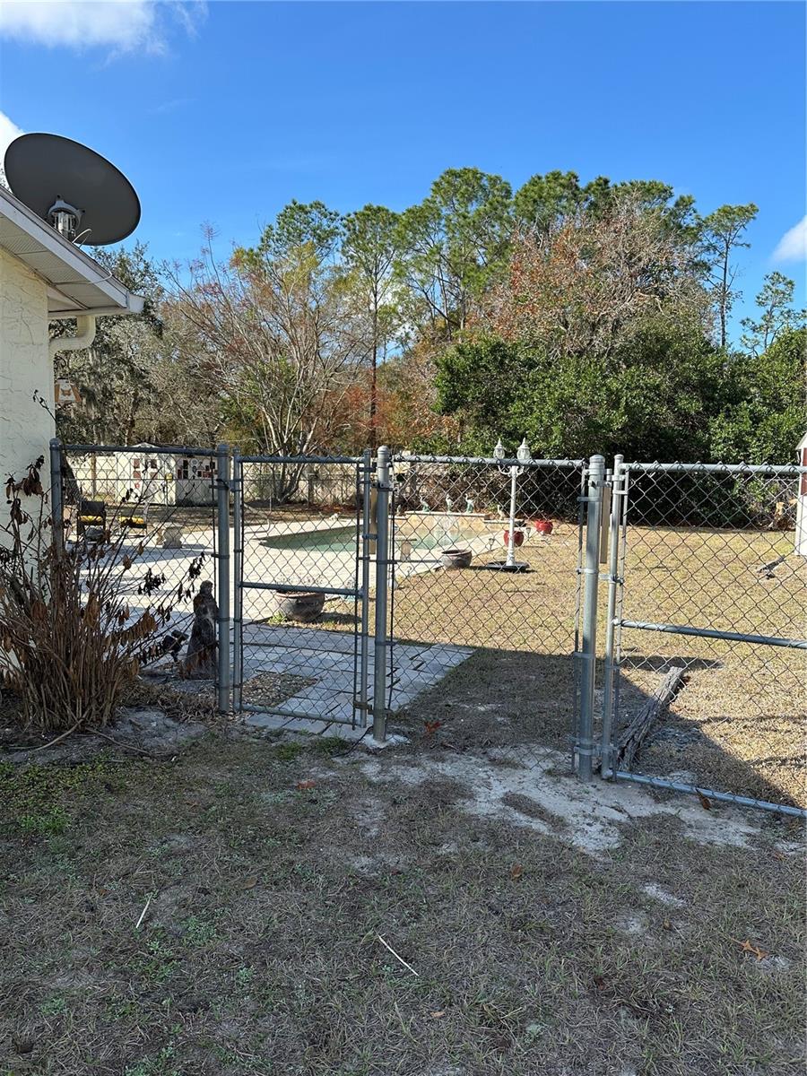 Image 3 of 23 For 1427 Amy Circle