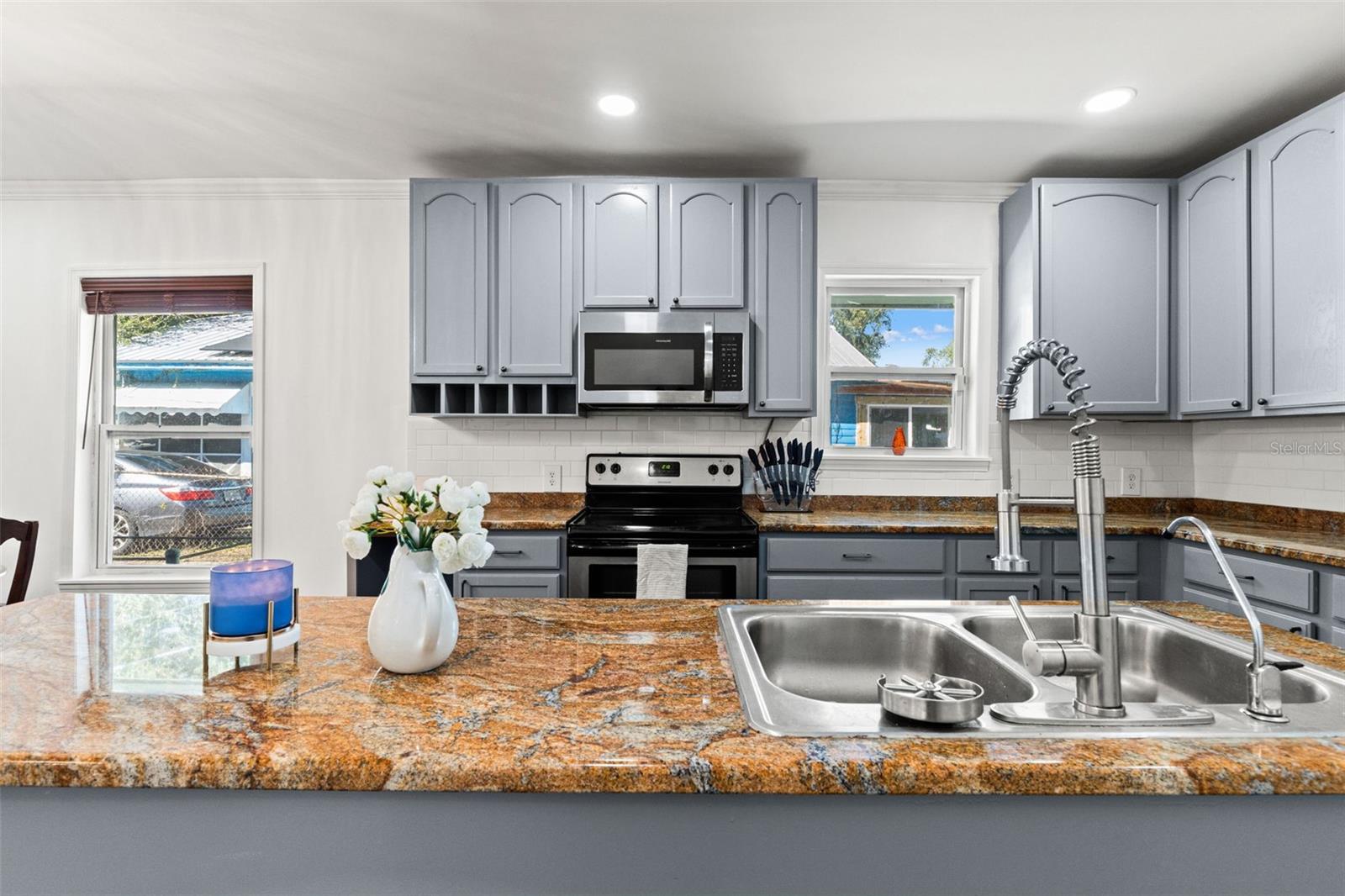 Listing photo id 17 for 3711 12th Street