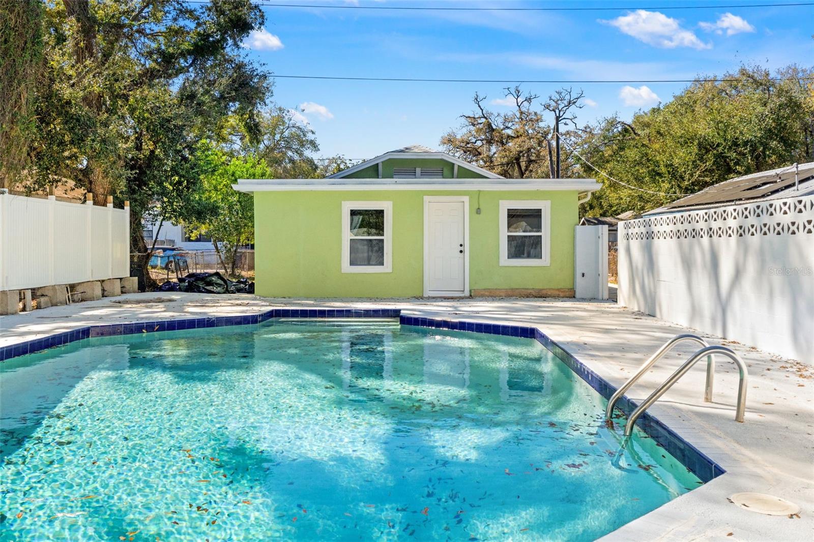 Listing photo id 28 for 3711 12th Street