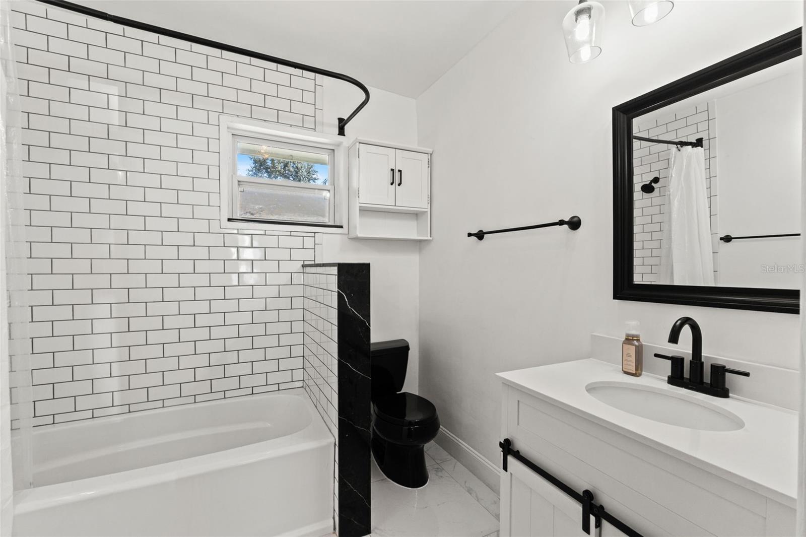 Listing photo id 5 for 3711 12th Street