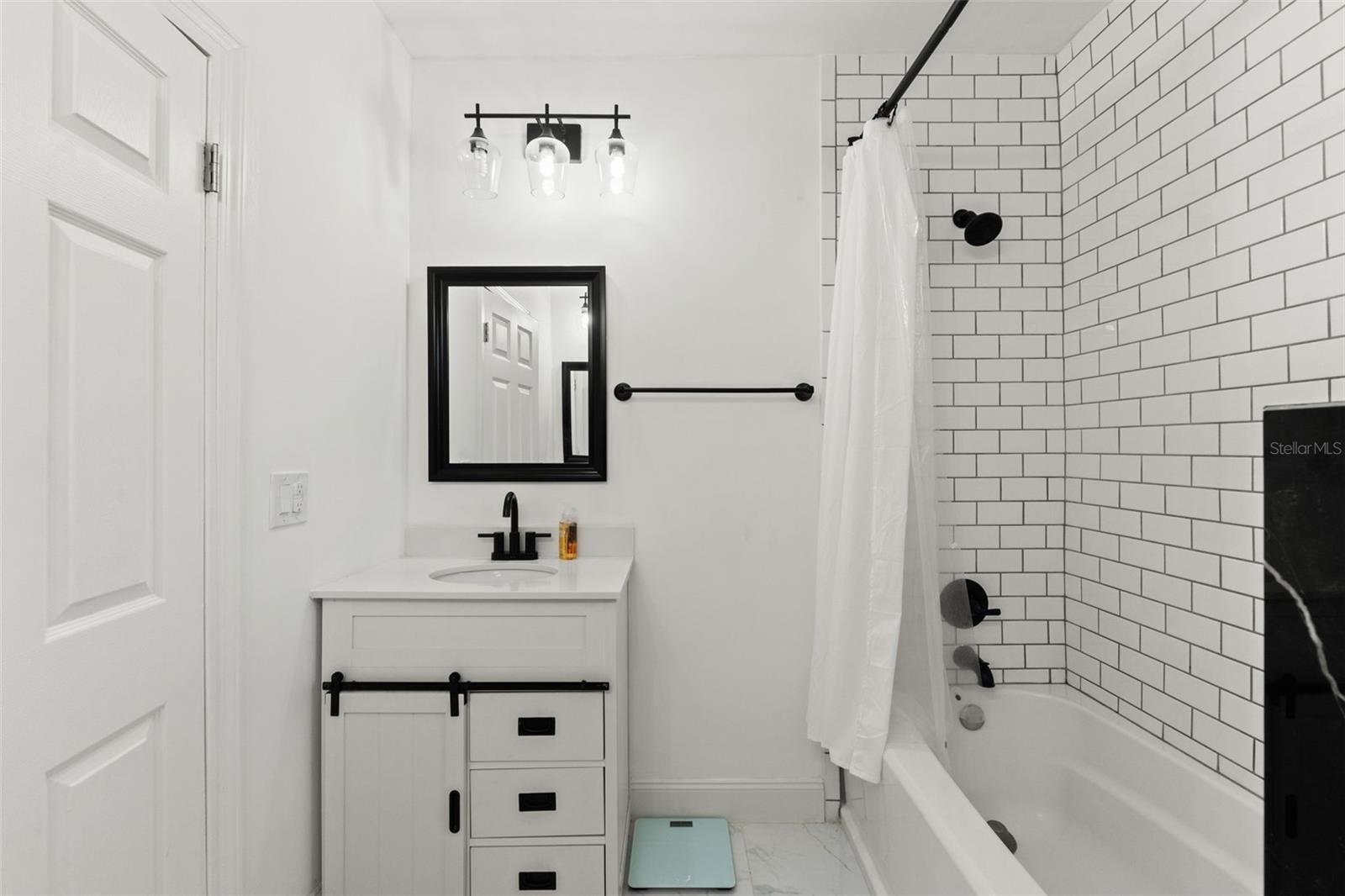 Listing photo id 6 for 3711 12th Street