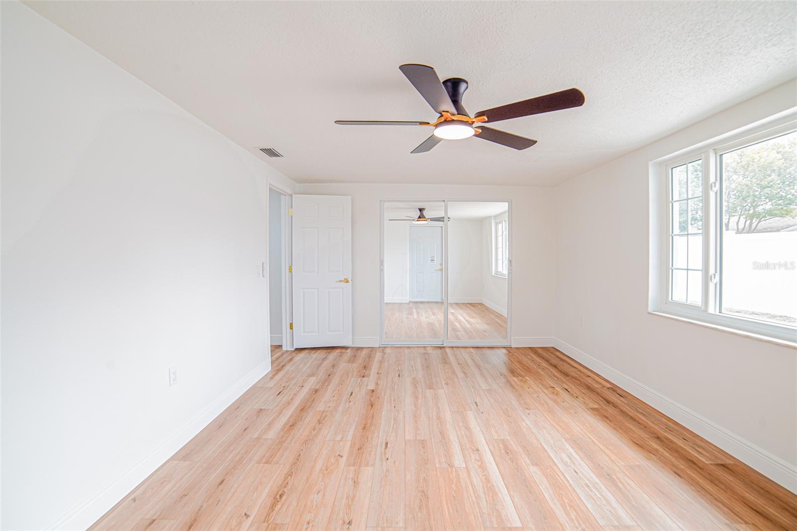 Image 16 of 28 For 6830 Amarillo Street