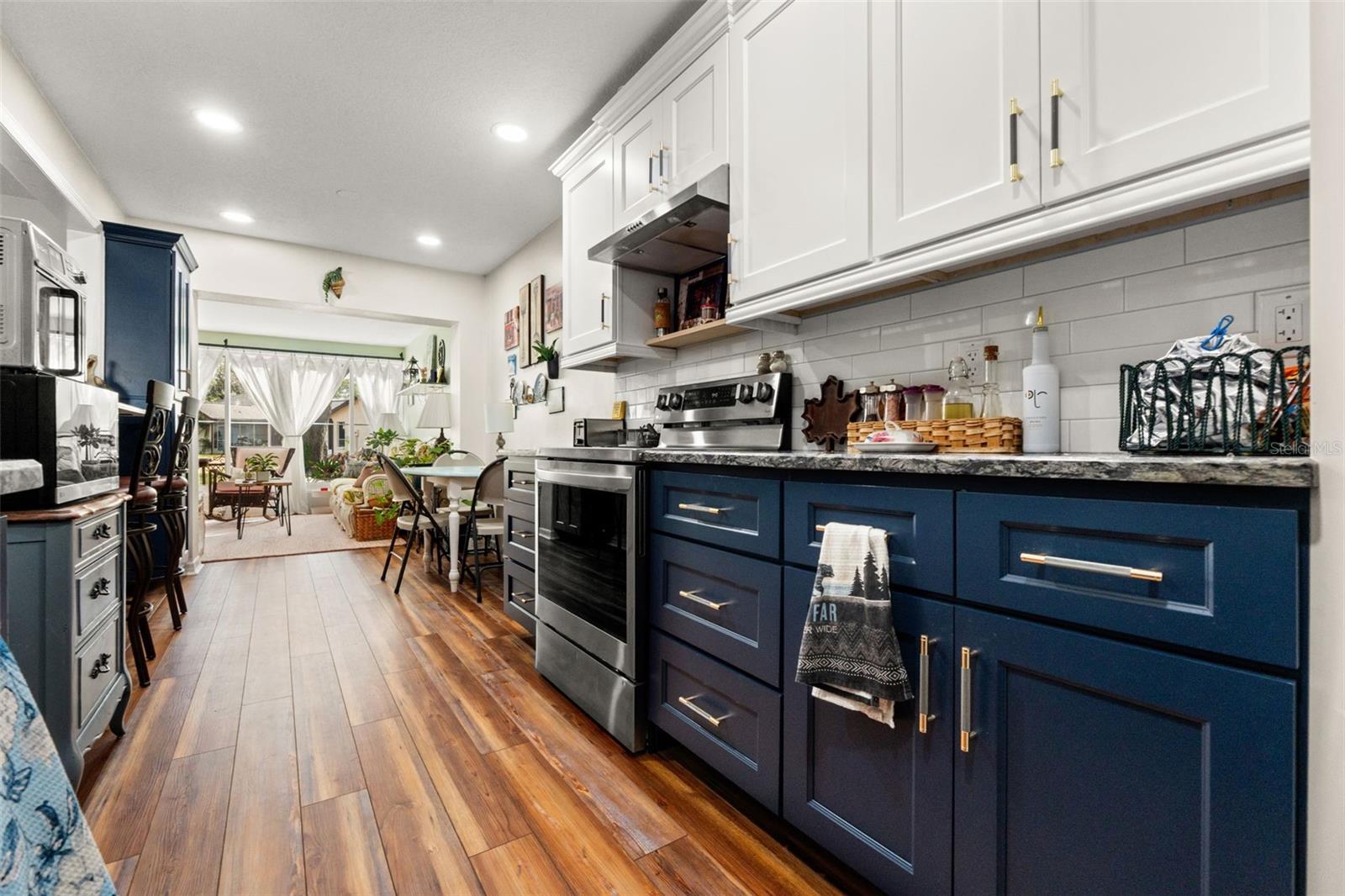 Image 4 of 48 For 7427 Heather Walk Drive