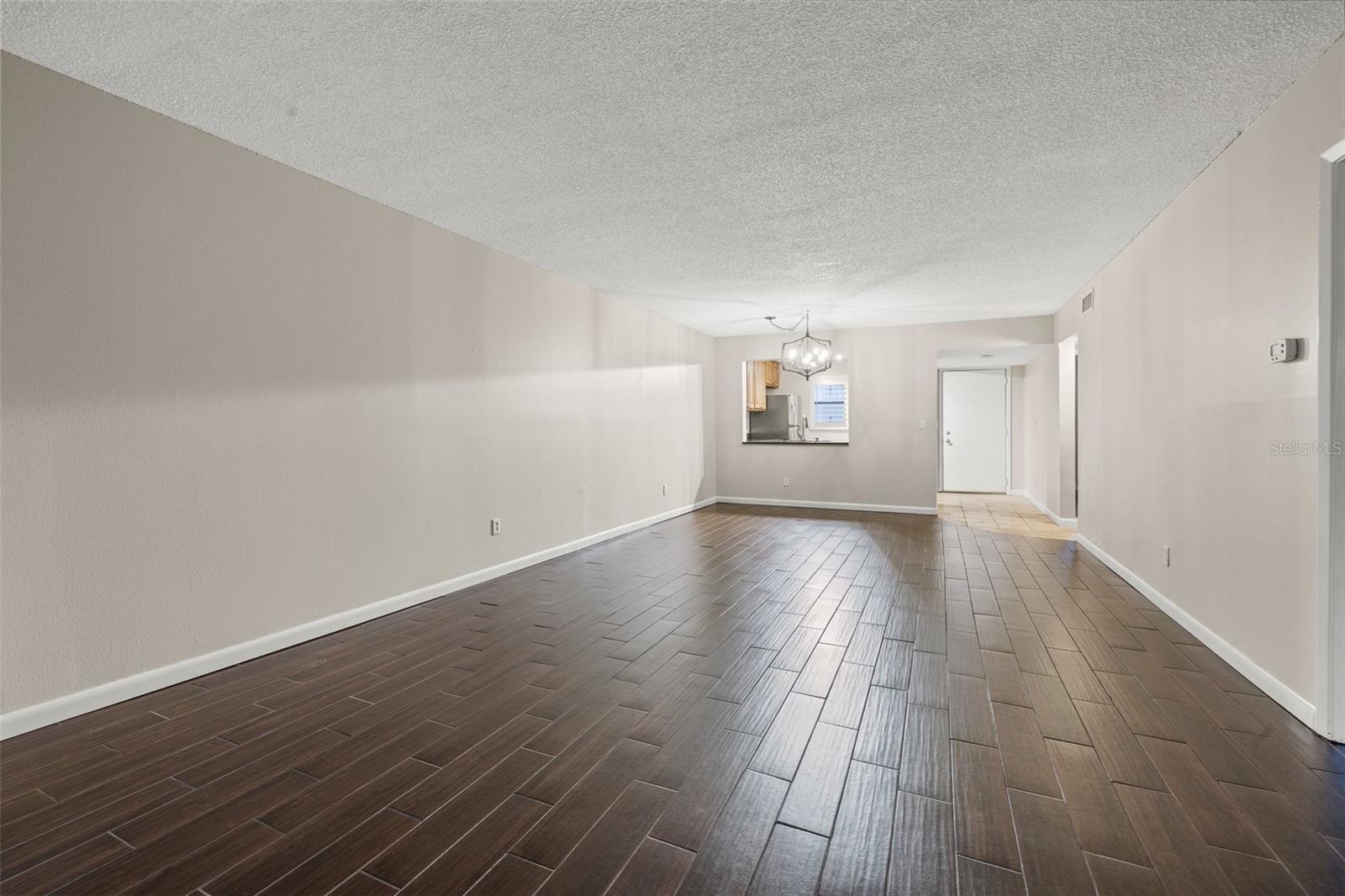 Image 10 of 20 For 3038 Eastland Boulevard F101