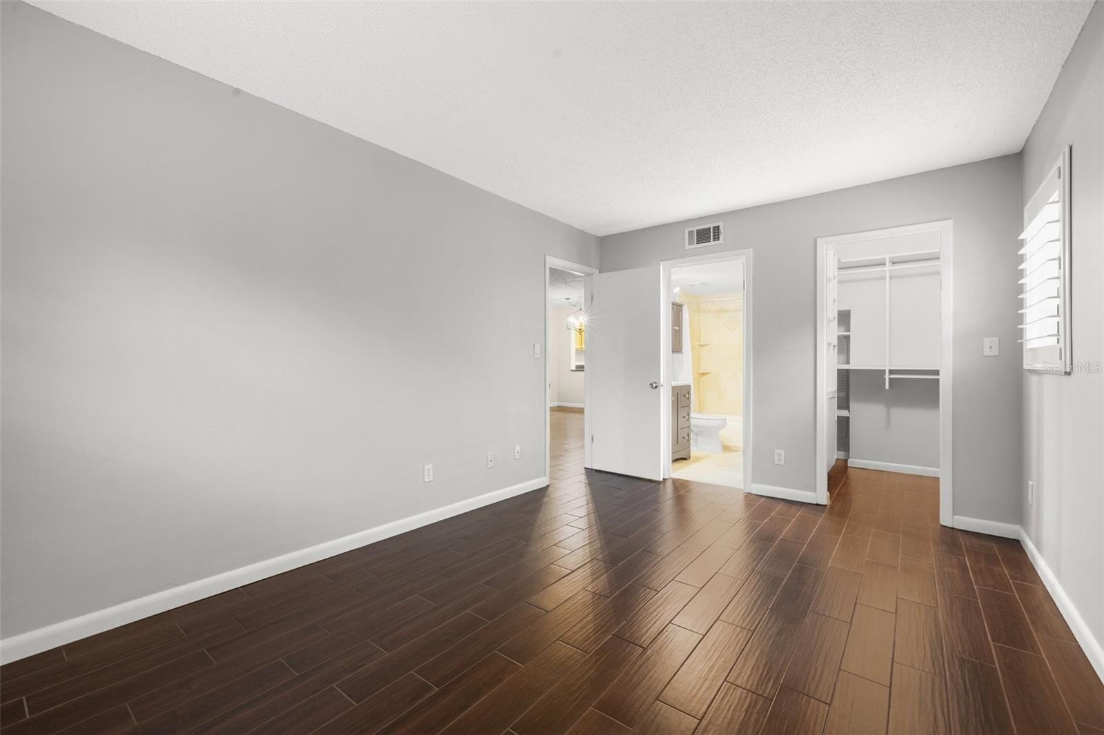 Image 12 of 20 For 3038 Eastland Boulevard F101