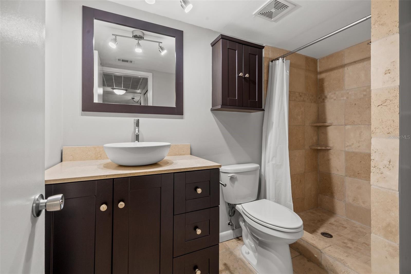 Image 14 of 20 For 3038 Eastland Boulevard F101