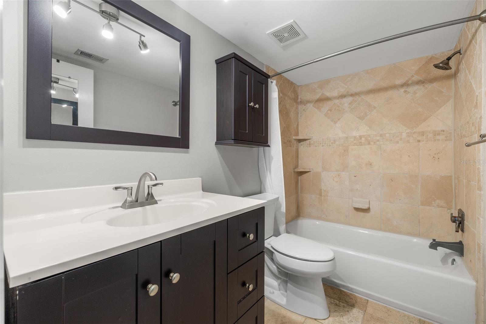 Image 15 of 20 For 3038 Eastland Boulevard F101