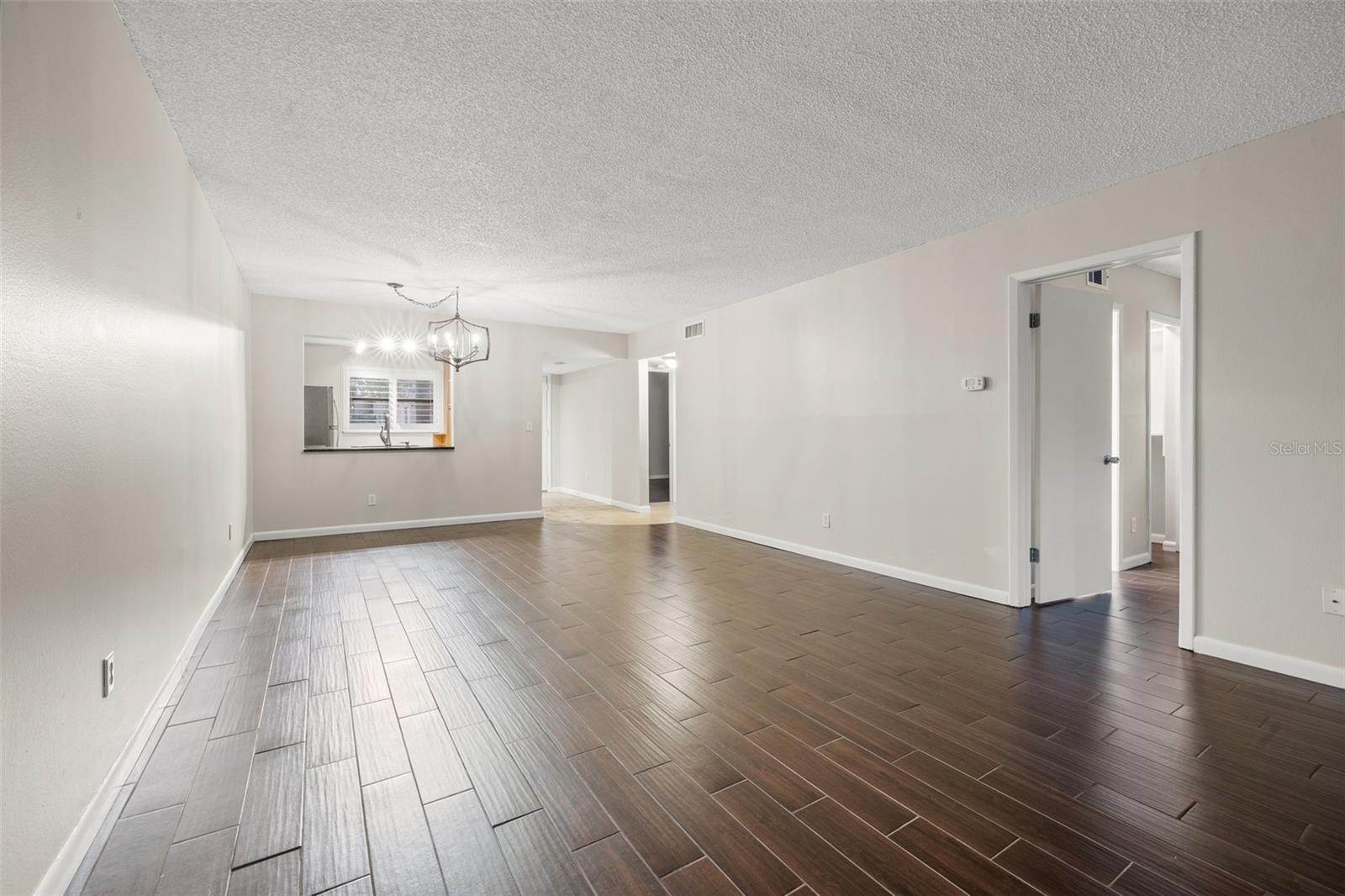 Image 9 of 20 For 3038 Eastland Boulevard F101