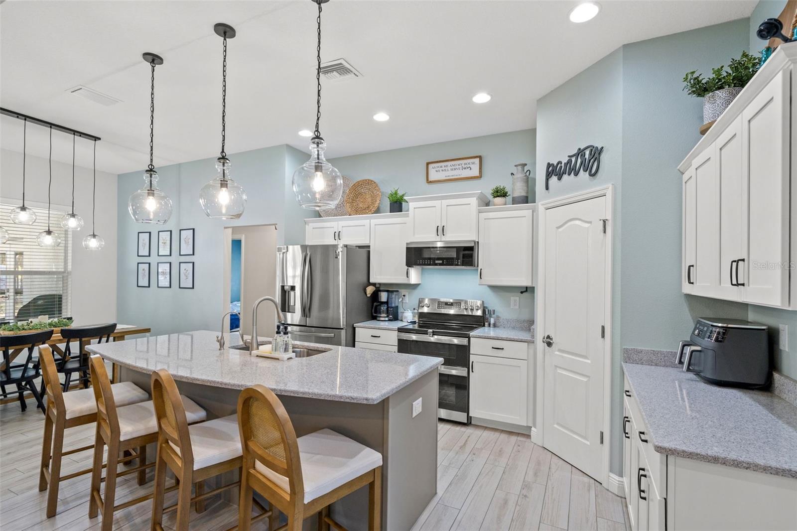 Image 16 of 45 For 8392 Christopher Lane