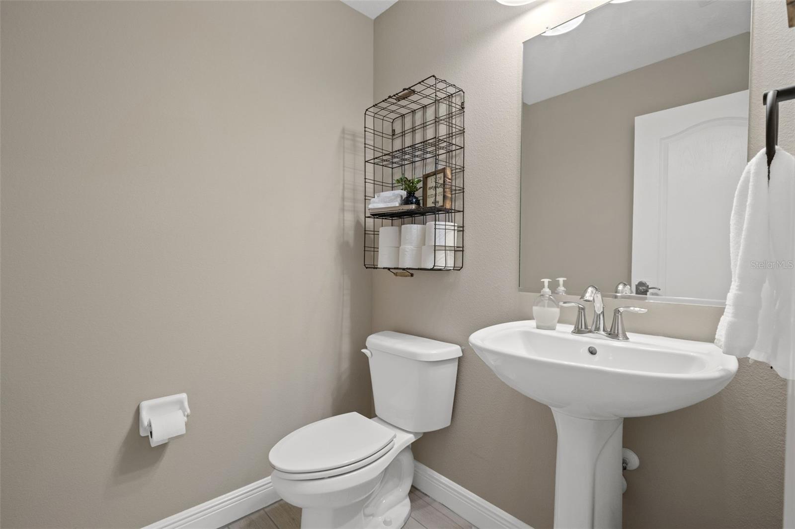 Image 22 of 45 For 8392 Christopher Lane