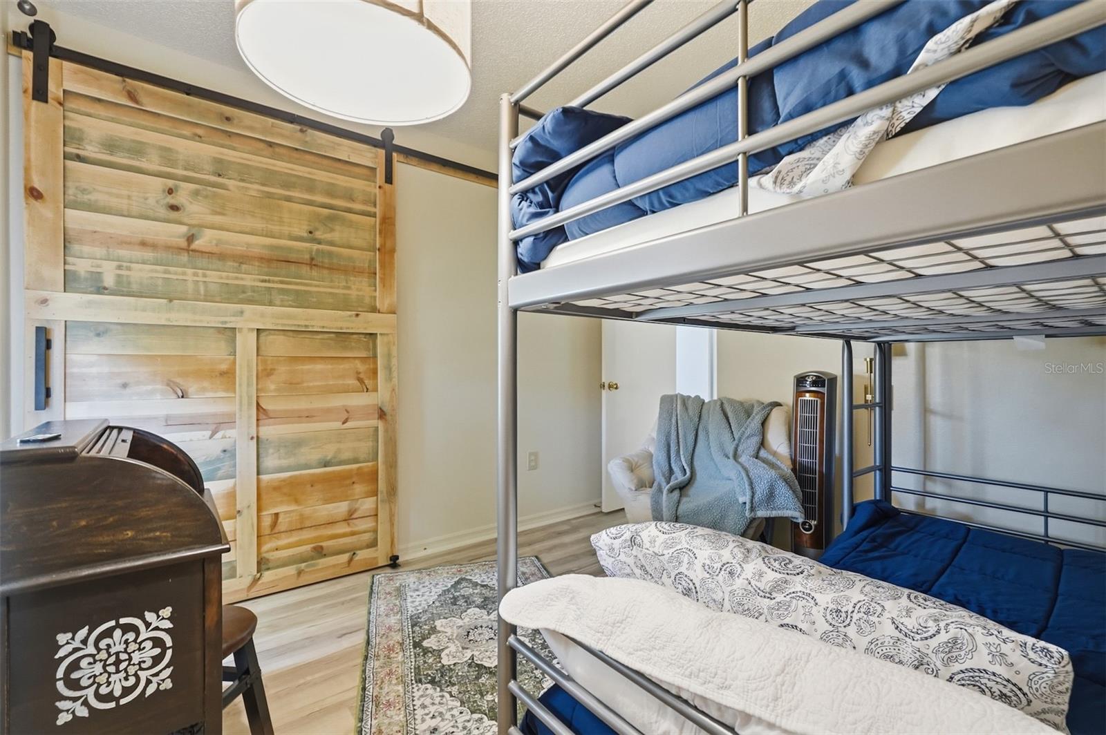 Image 10 of 50 For 13037 Hillyer Lane