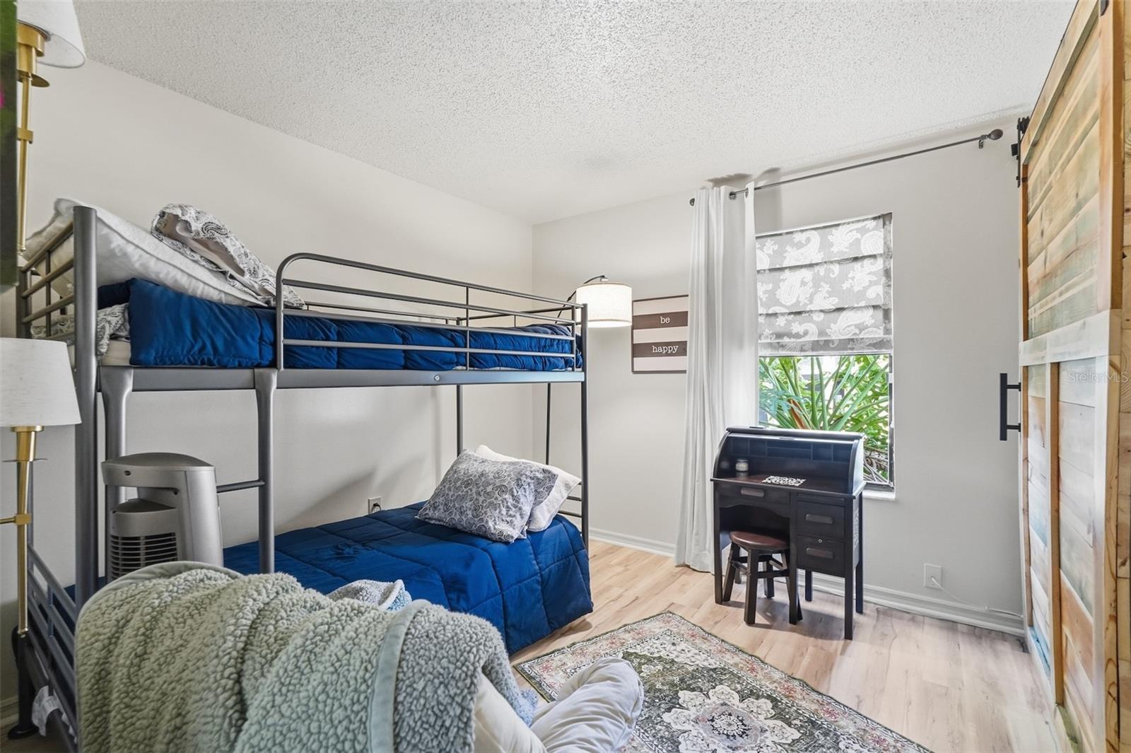 Image 8 of 50 For 13037 Hillyer Lane