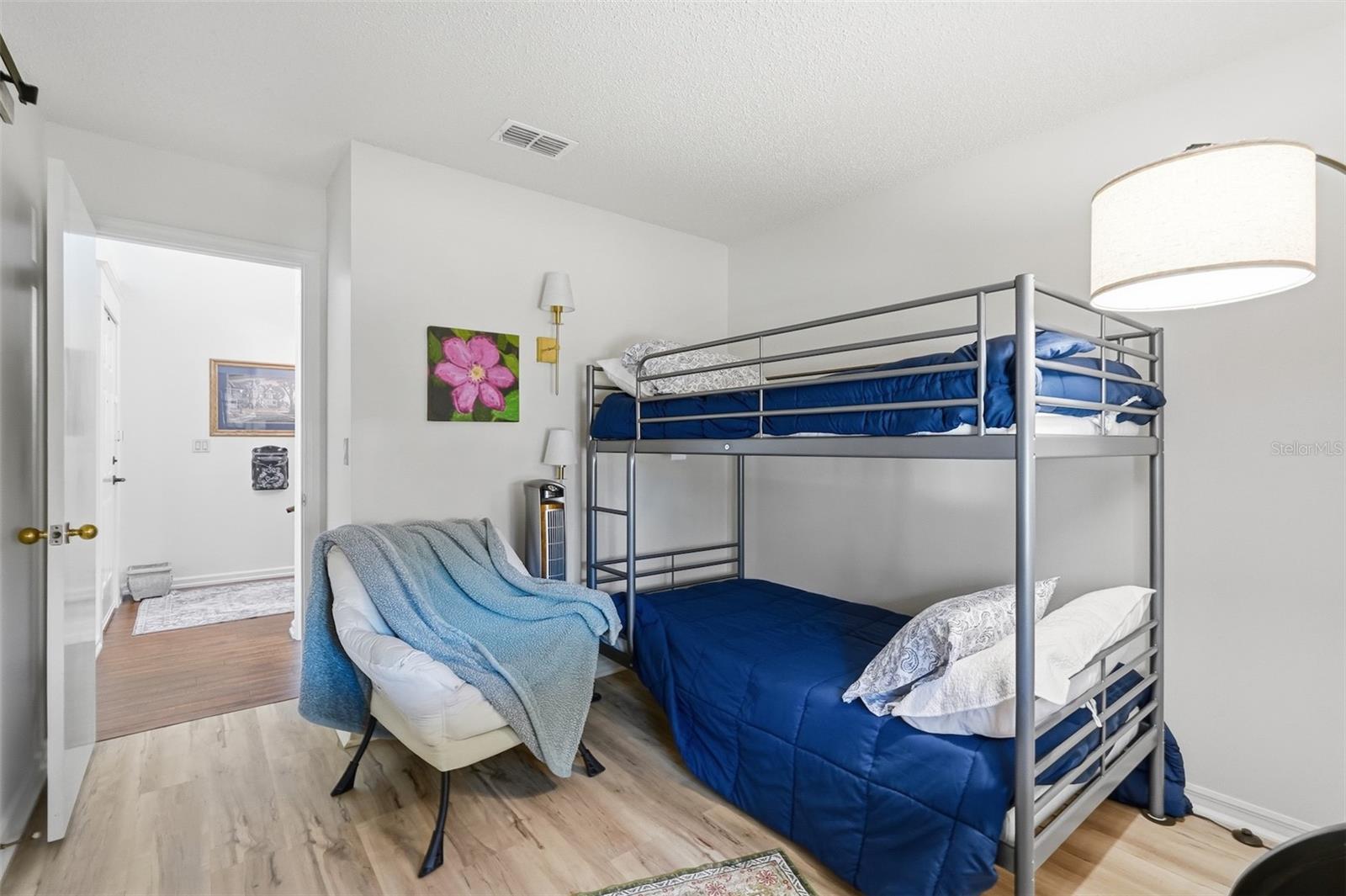 Image 9 of 50 For 13037 Hillyer Lane