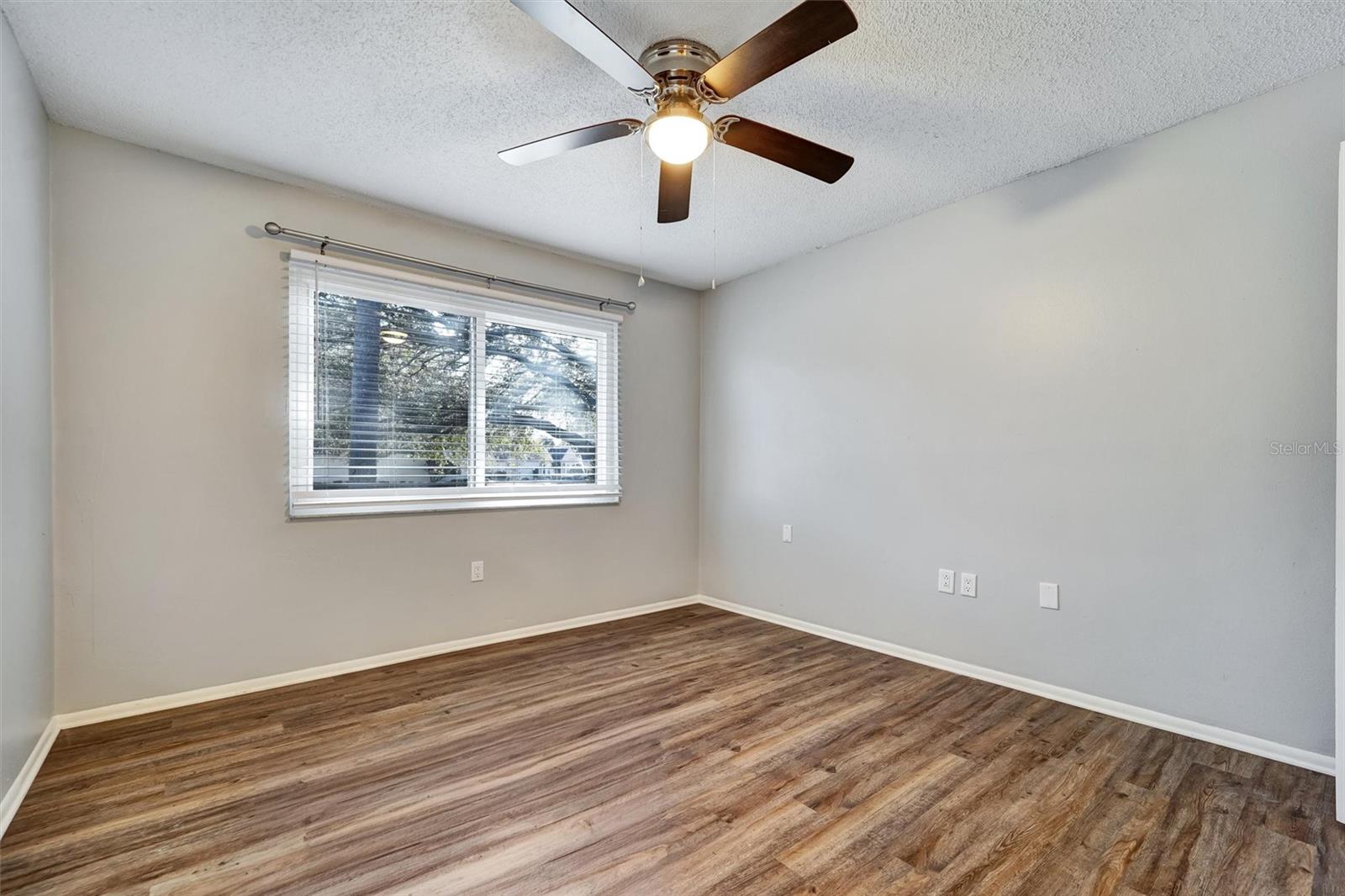 Image 16 of 28 For 8330 High Point Circle 6