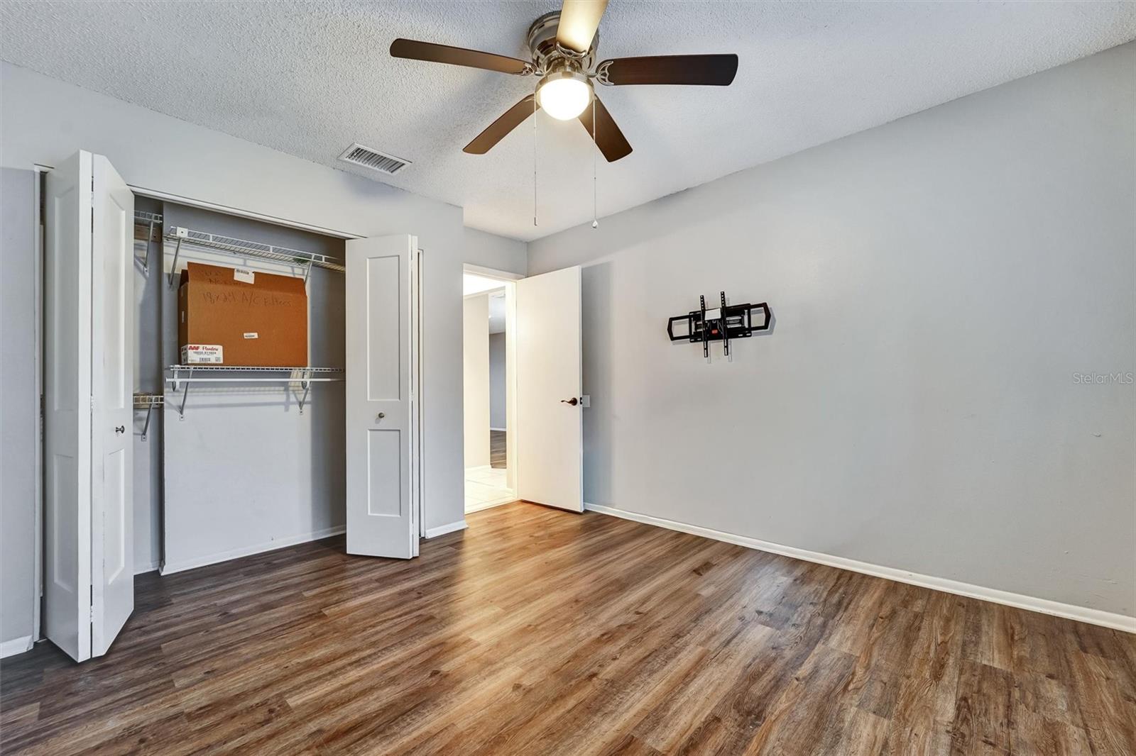 Image 17 of 28 For 8330 High Point Circle 6