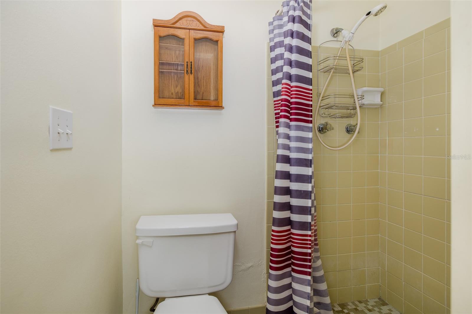 Image 16 of 21 For 3543 Hoover Drive