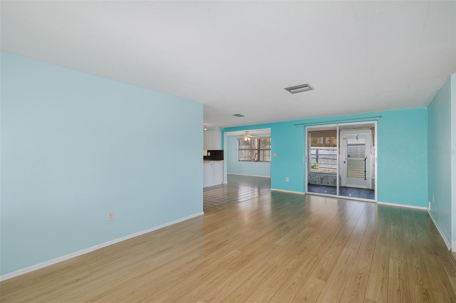 Image 8 of 21 For 3543 Hoover Drive