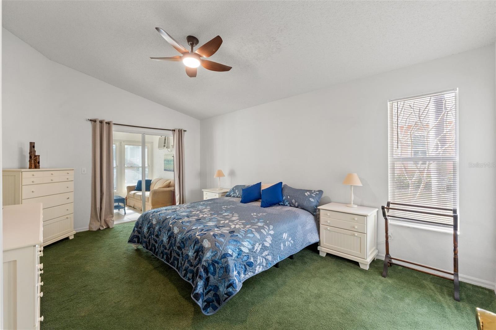 Image 13 of 65 For 958 Ridgewood Terrace