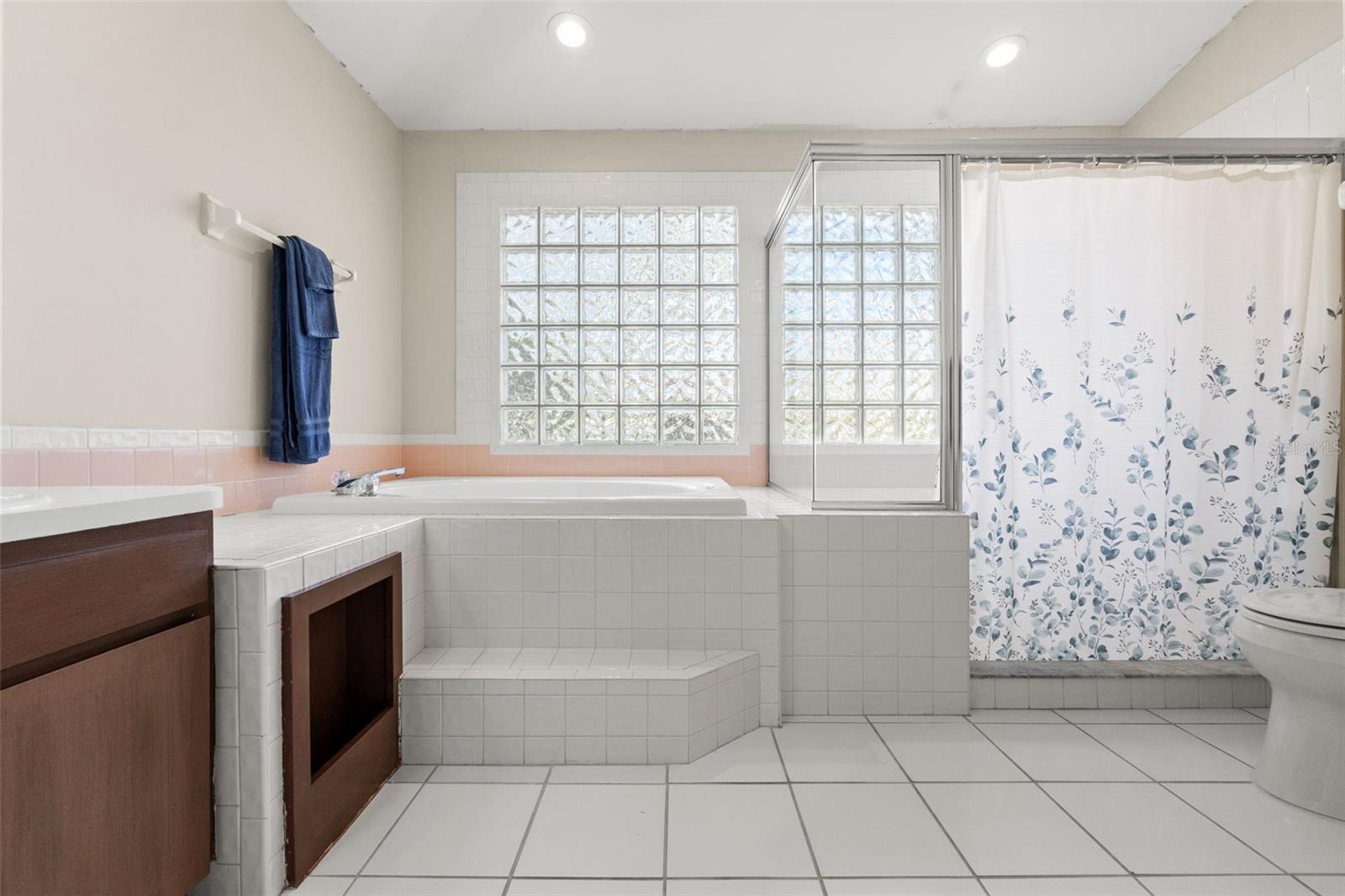 Image 17 of 65 For 958 Ridgewood Terrace