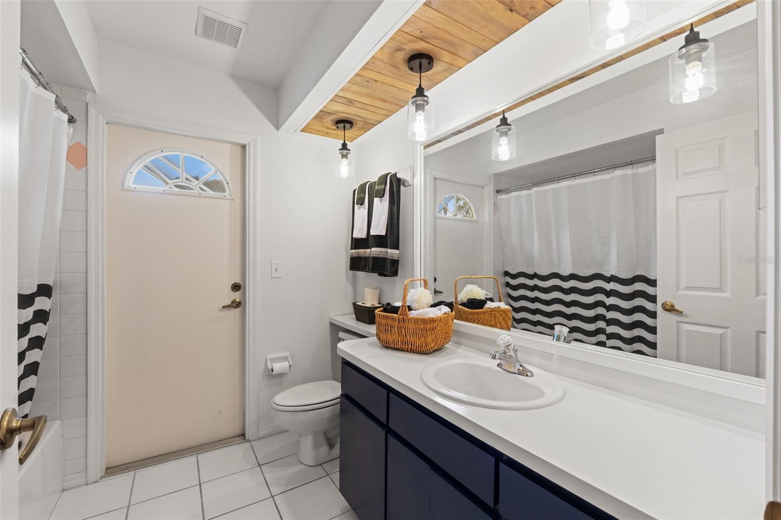 Image 41 of 65 For 958 Ridgewood Terrace