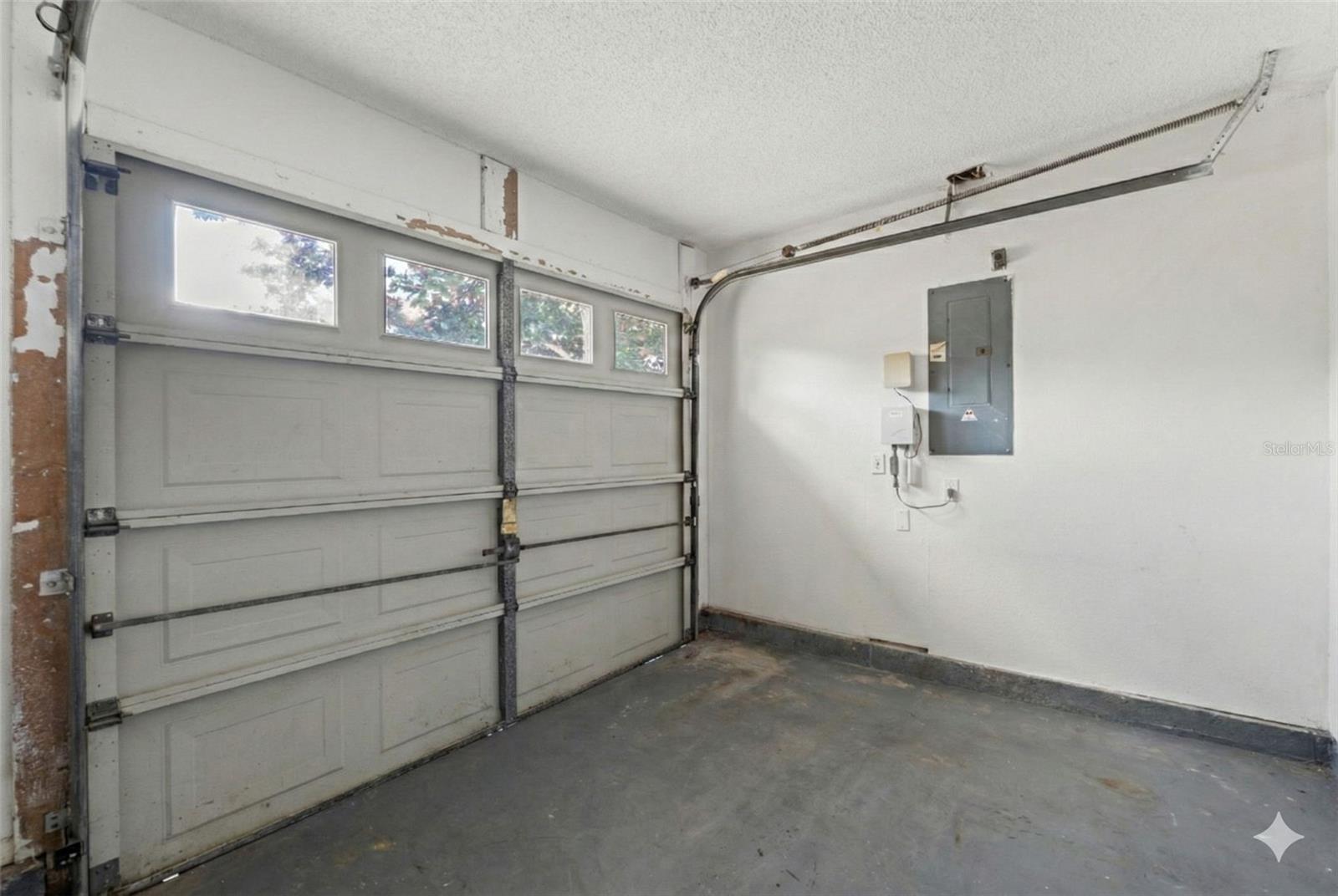 Image 44 of 65 For 958 Ridgewood Terrace