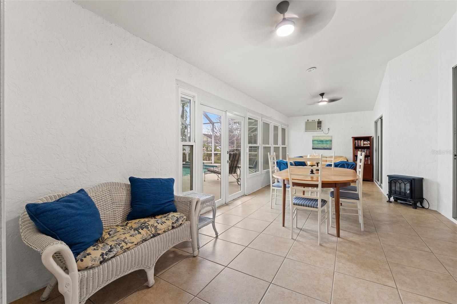 Image 47 of 65 For 958 Ridgewood Terrace