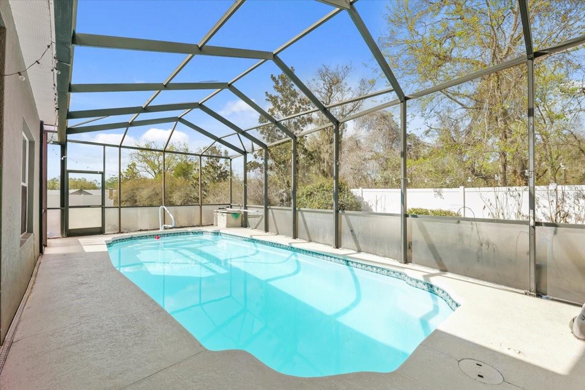 Image 36 of 45 For 15604 Durango Circle