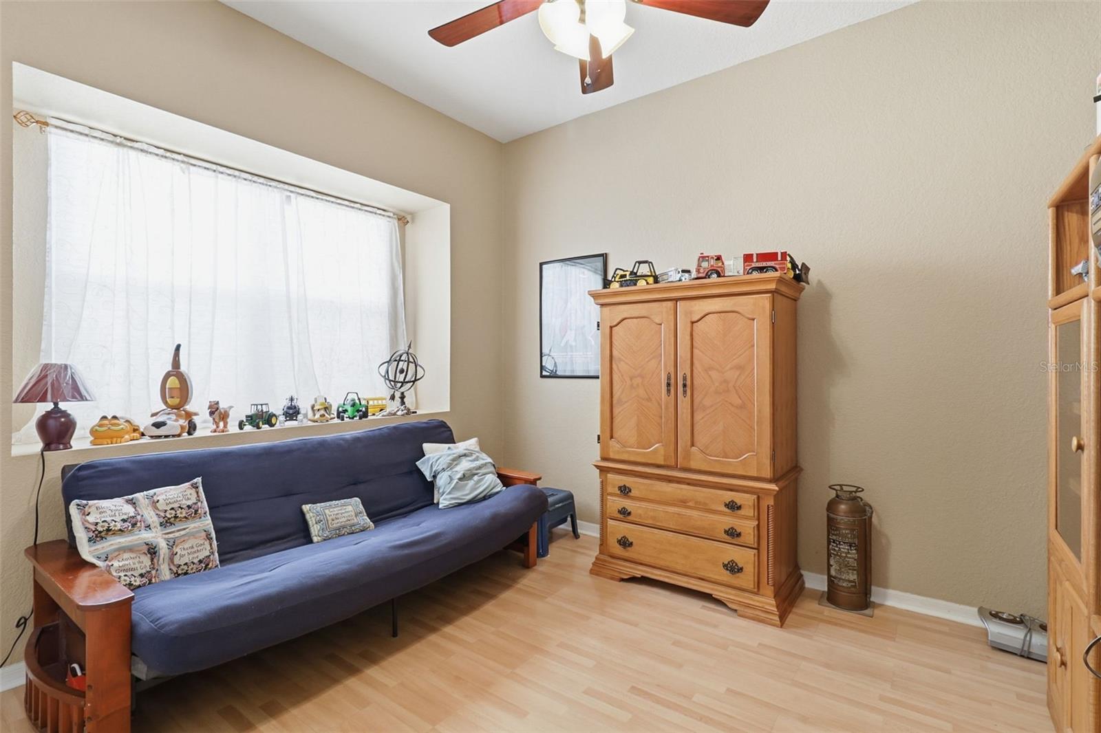 Image 17 of 25 For 14353 Bronte Court