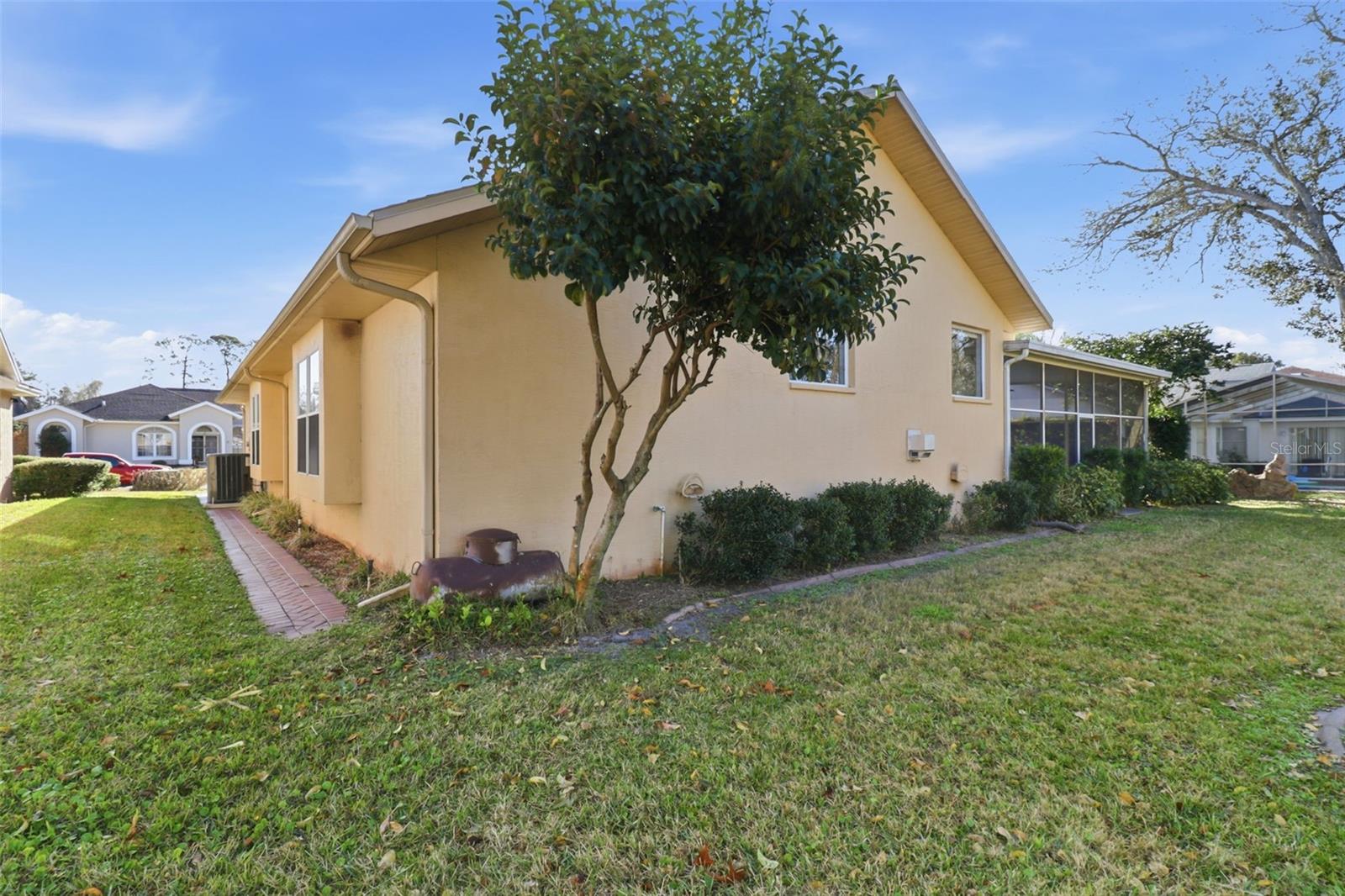 Image 23 of 25 For 14353 Bronte Court