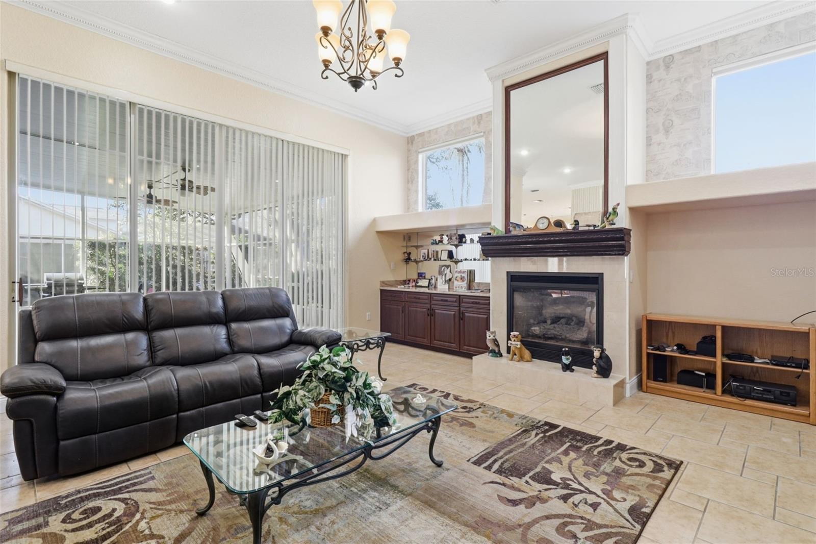 Image 4 of 25 For 14353 Bronte Court