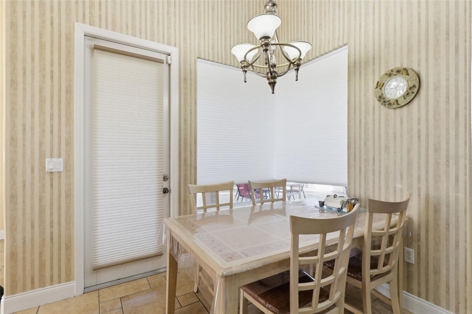 Image 8 of 25 For 14353 Bronte Court