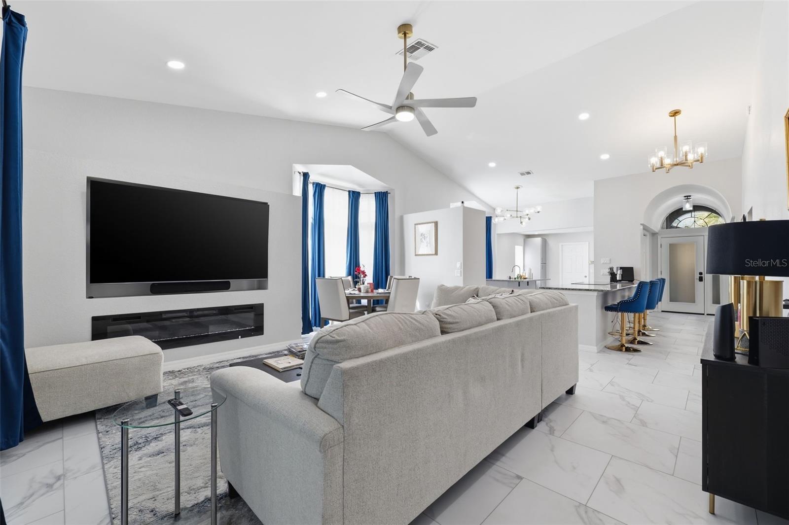 Image 11 of 43 For 9376 French Quarters Circle