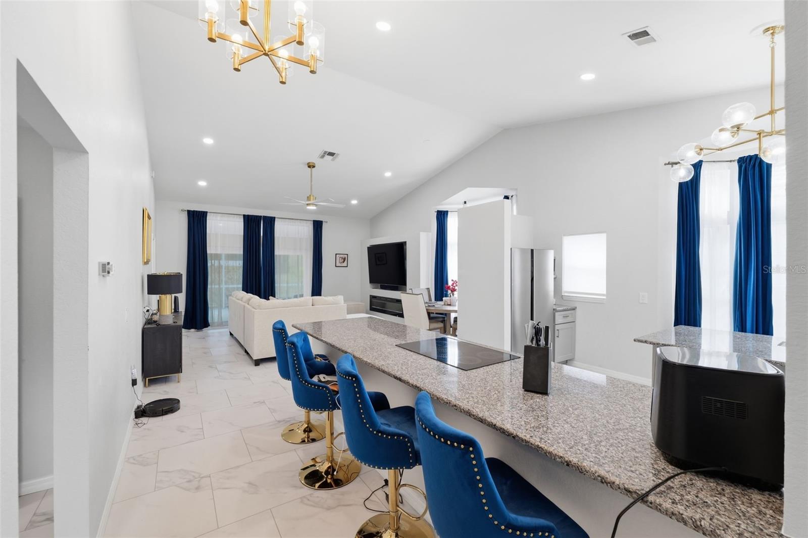 Image 5 of 43 For 9376 French Quarters Circle